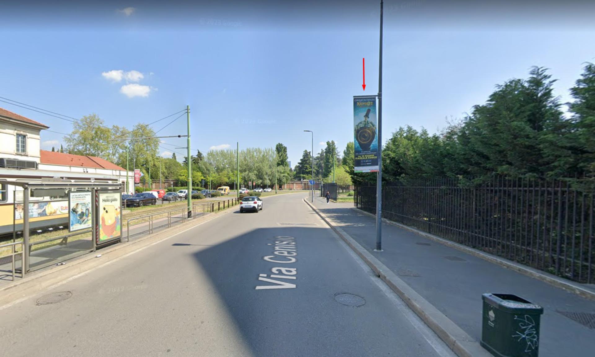 Impianto VERTICAL BANNER a Milano, in zona Barbiere