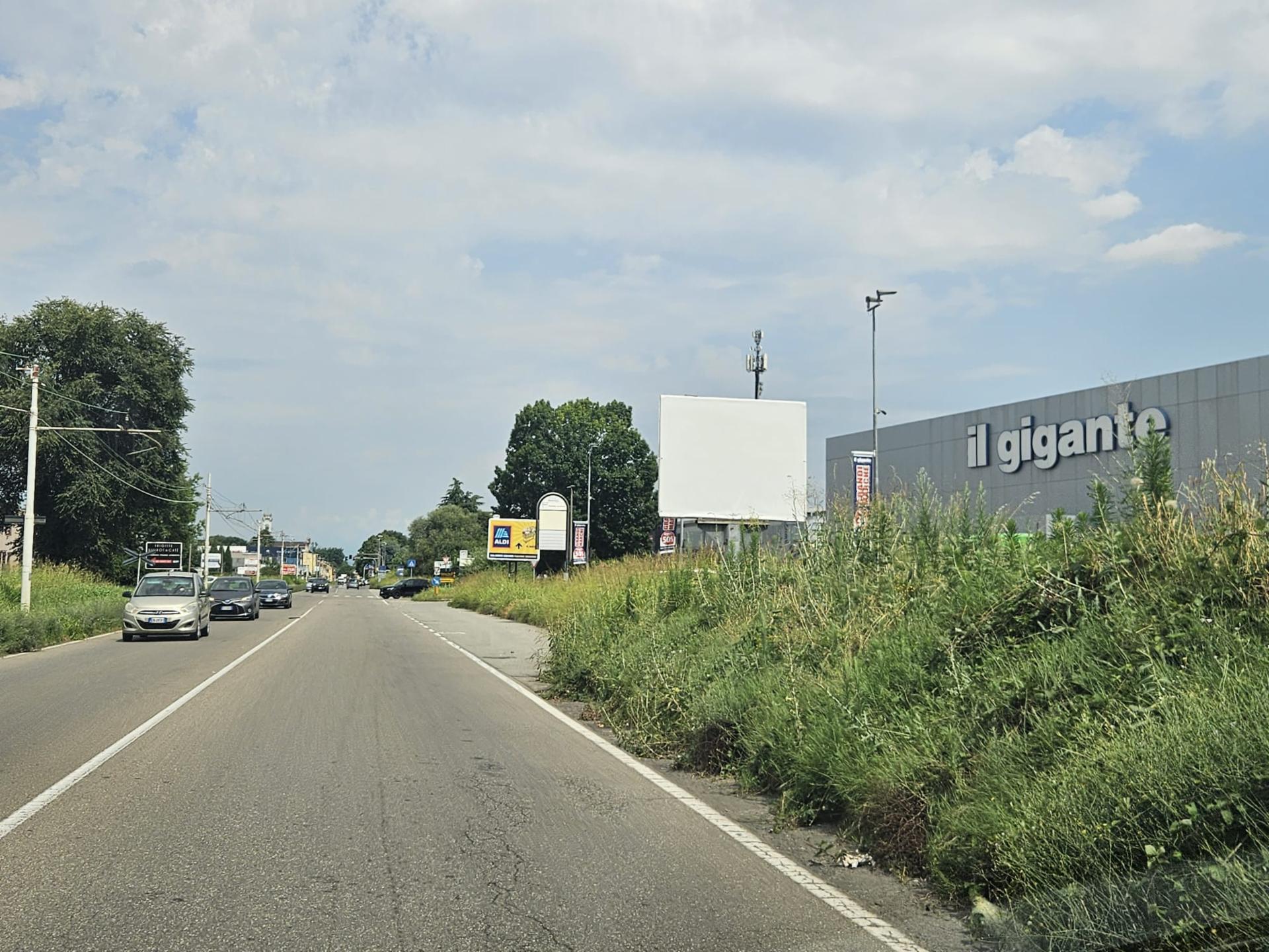 Impianto POSTER a Paderno Dugnano, in zona Pepe 68