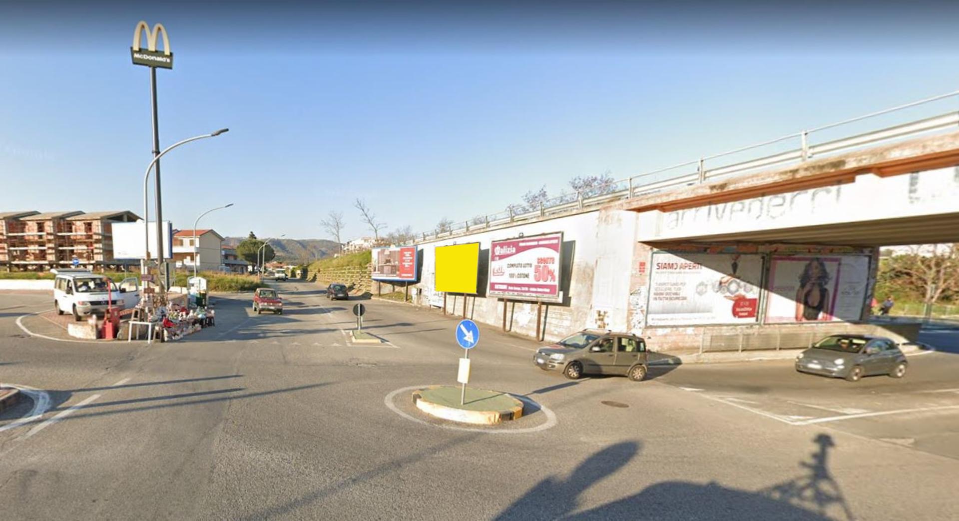 Impianto 6 X 3 a Montepaone, in zona Giunti al Punto