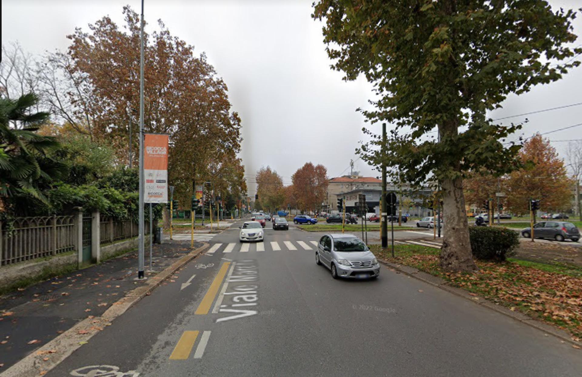 Impianto VERTICAL BANNER a Milano, in zona Crispy pizza