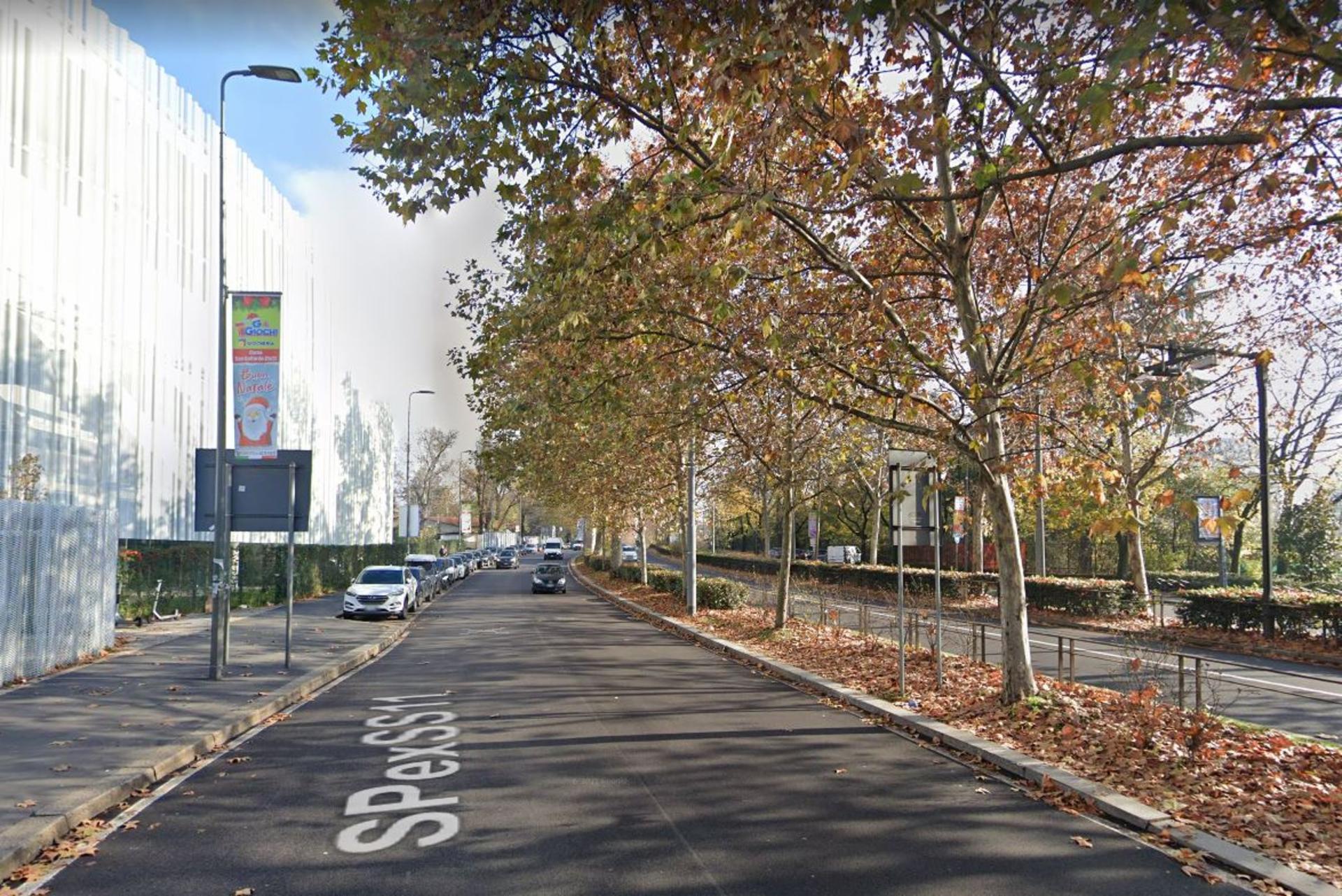 Impianto VERTICAL BANNER a Milano, in zona Santeria Toscana 31