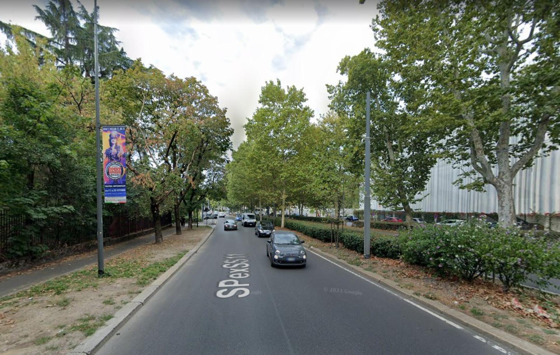 Impianto VERTICAL BANNER a Milano, in zona Santeria Toscana 31