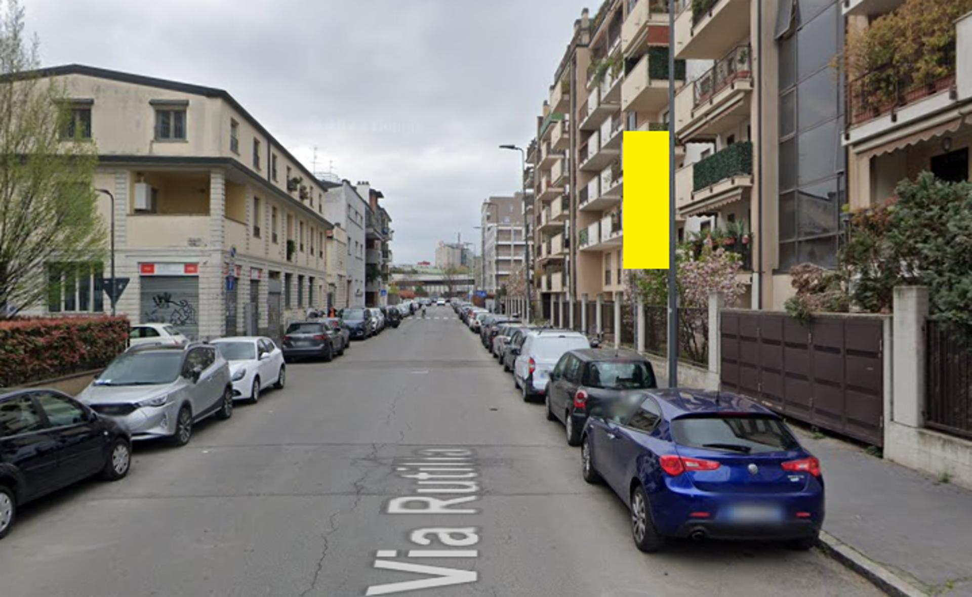 Impianto VERTICAL BANNER a Milano, in zona Cibus104