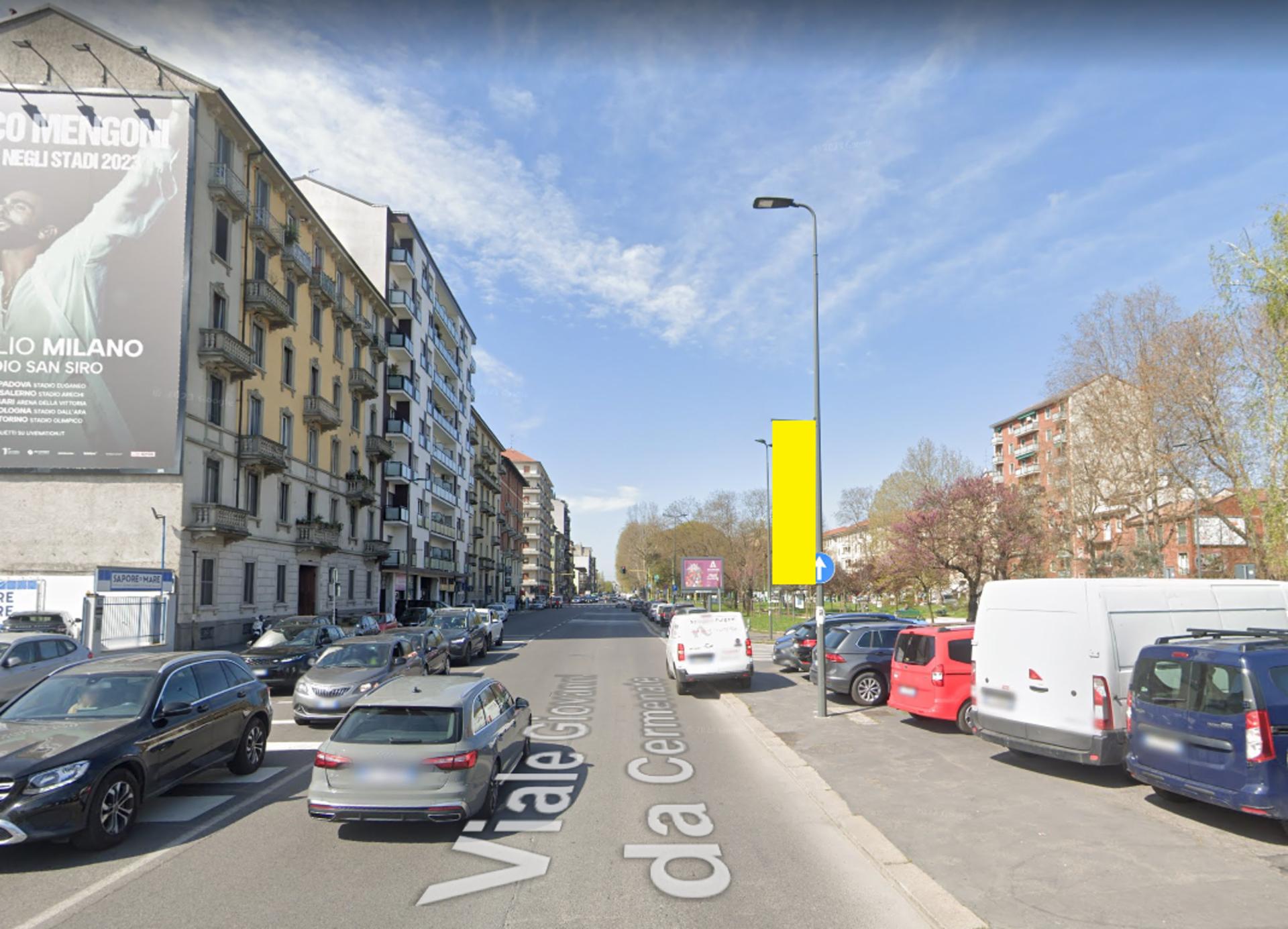 Impianto VERTICAL BANNER a Milano, in zona Sapore di mare