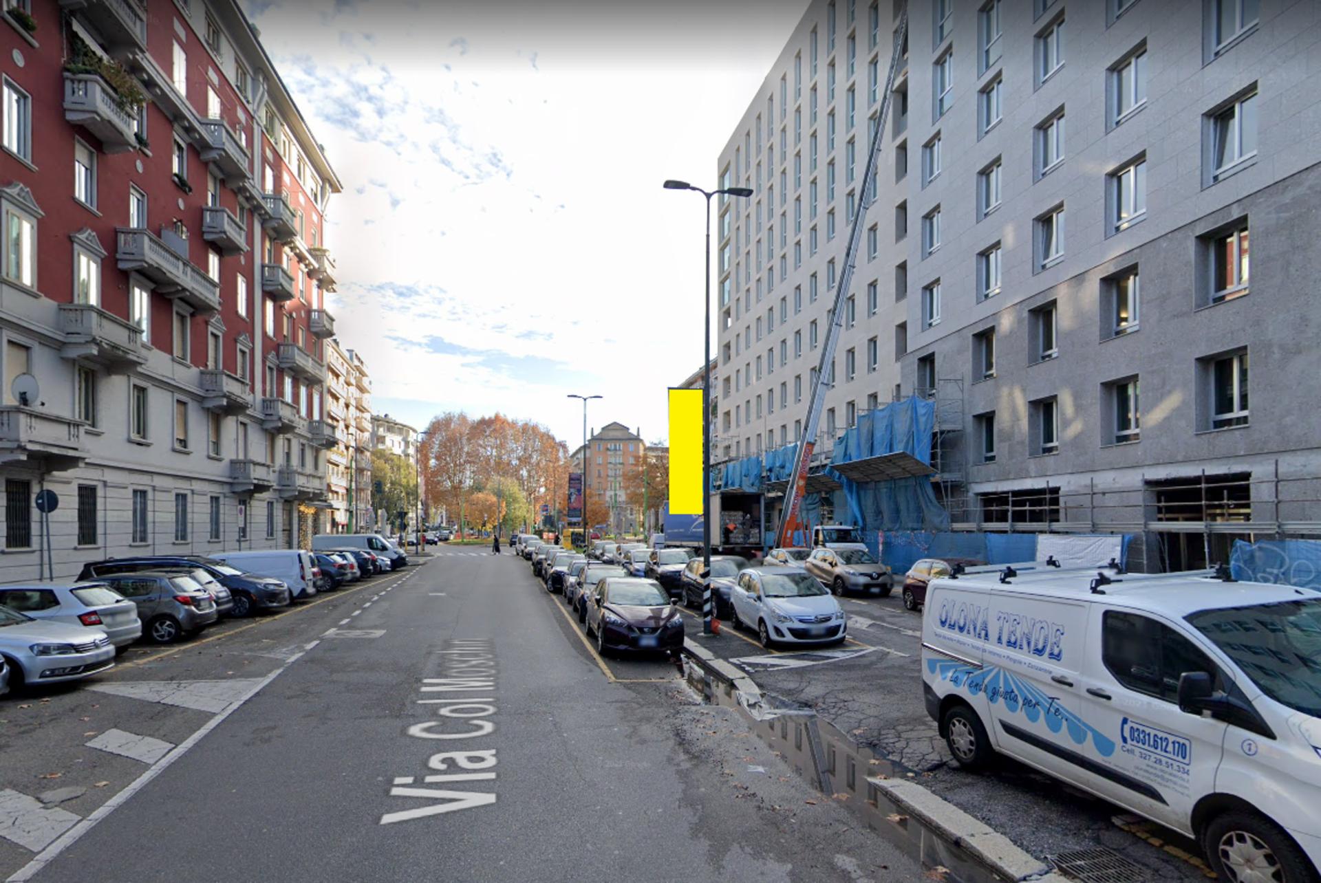 Impianto VERTICAL BANNER a Milano, in zona Panino Giusto