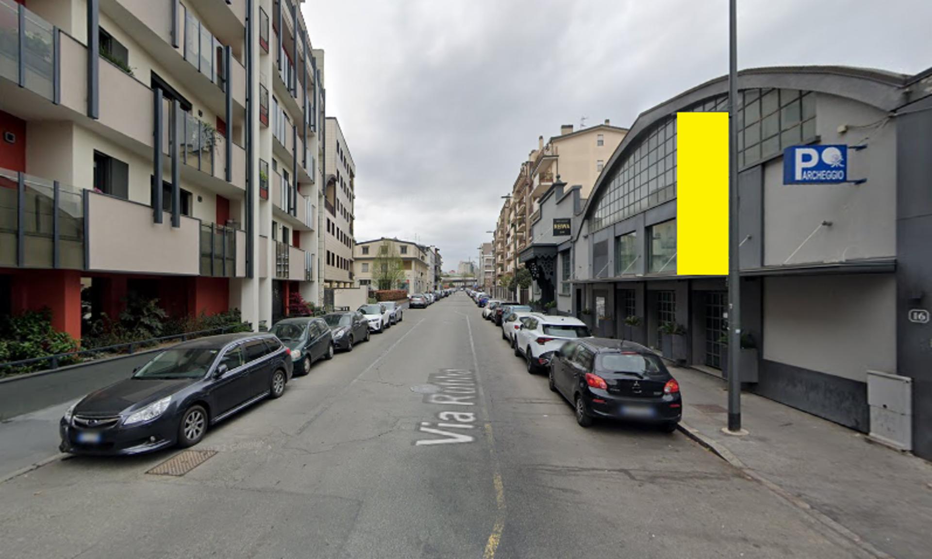 Impianto VERTICAL BANNER a Milano, in zona Cibus104