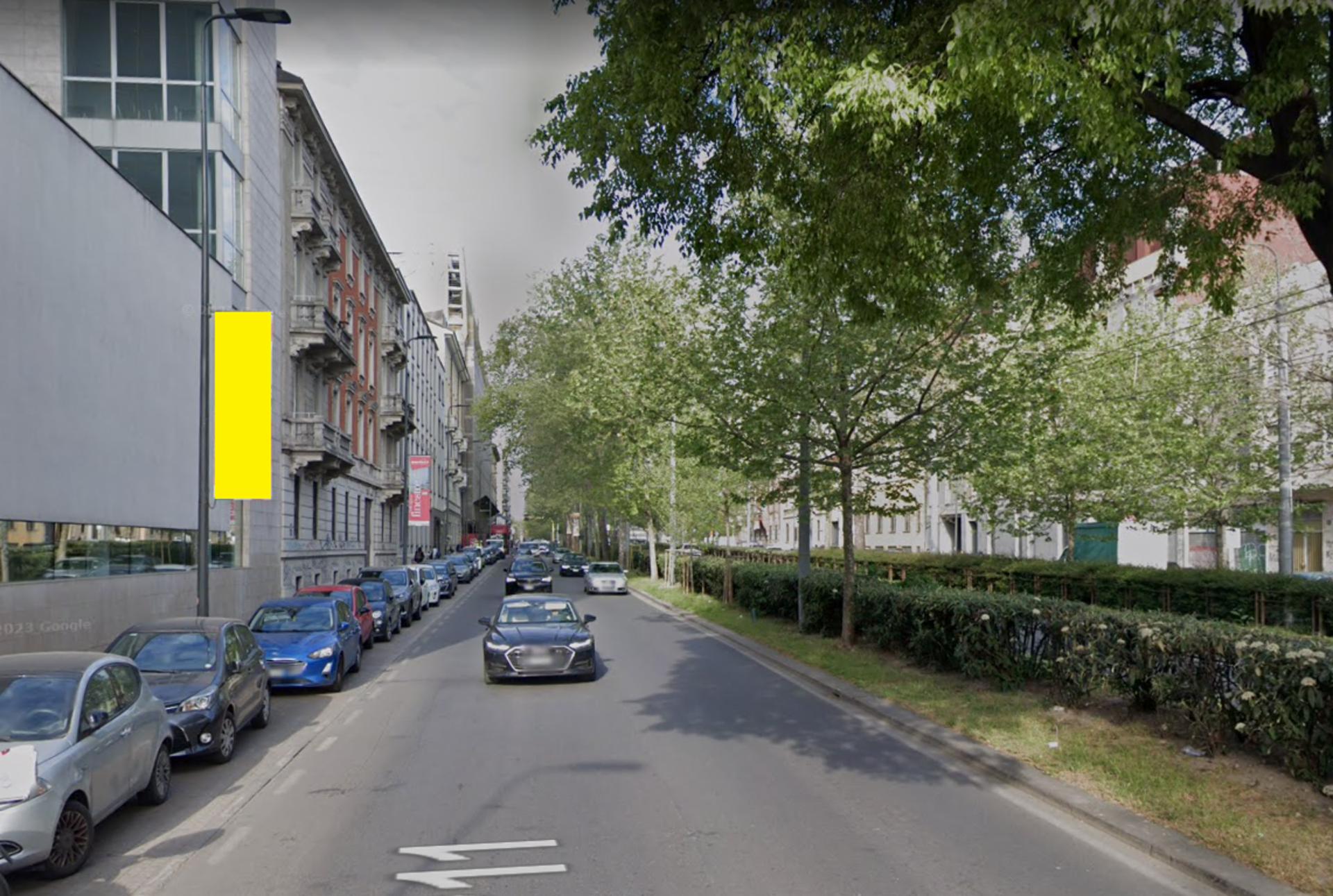Impianto VERTICAL BANNER a Milano, in zona Shabu
