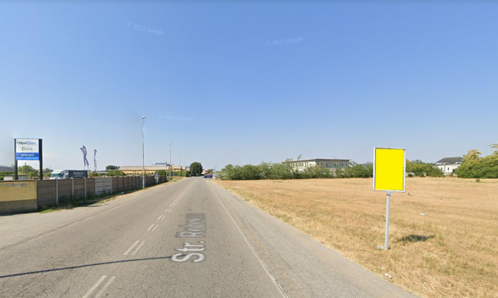 Impianto CARTELLONISTICA a Magenta, in zona Fit Active