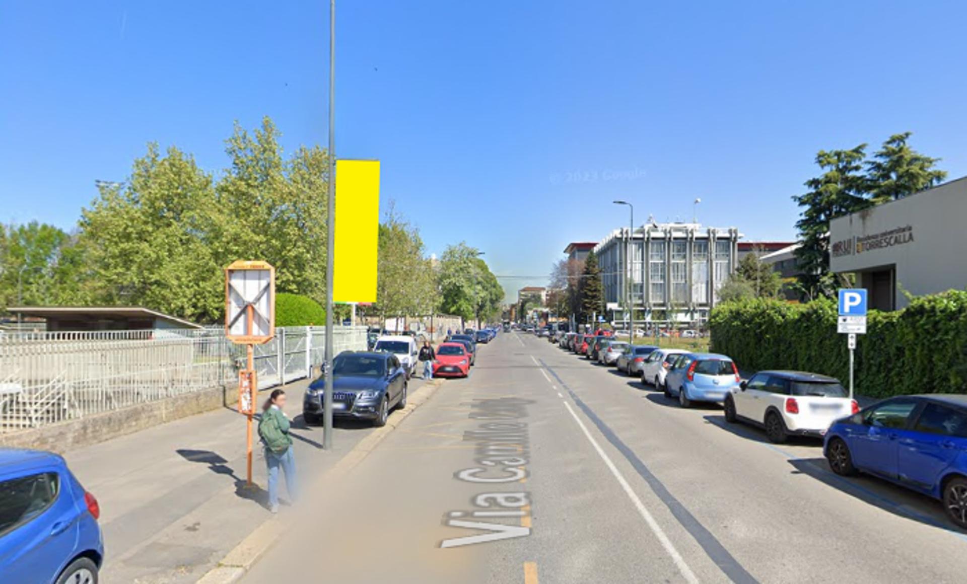 Impianto VERTICAL BANNER a Milano, in zona PoliFood