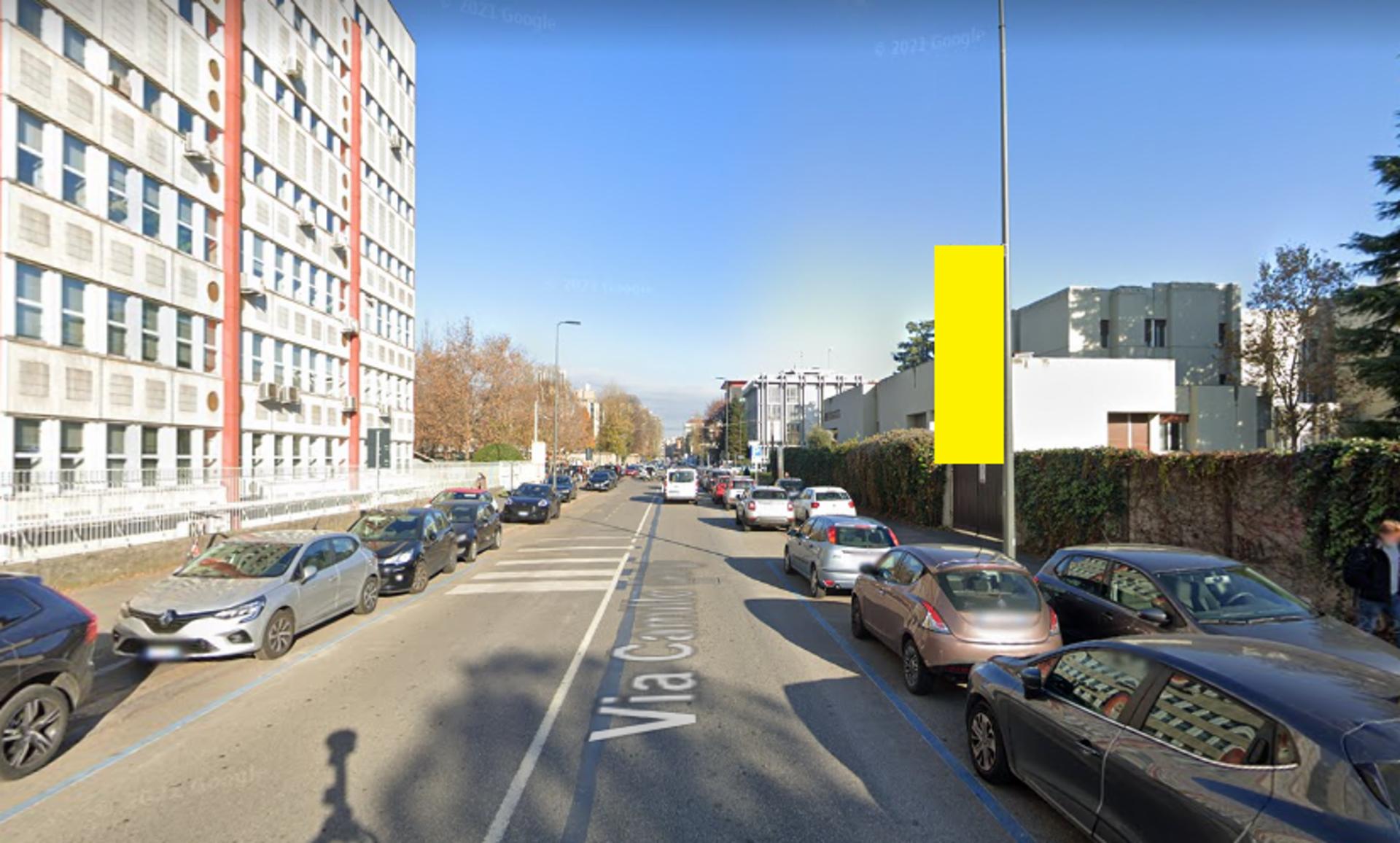 Impianto VERTICAL BANNER a Milano, in zona PoliFood