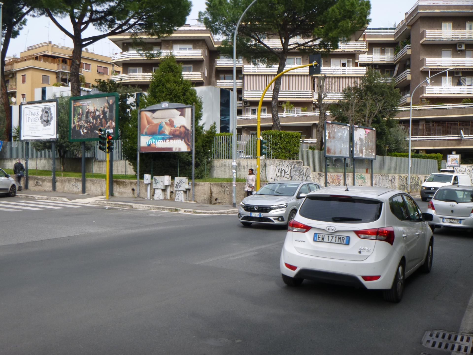 Impianto a VIA NOMENTANA - ang. Via Sannazzaro  Roma