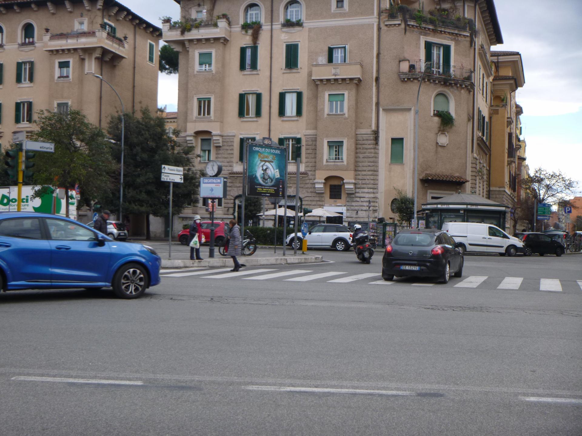 Impianto a PIAZZA TUSCOLO - ang. Via Etruria (Spartitraffico)  Roma