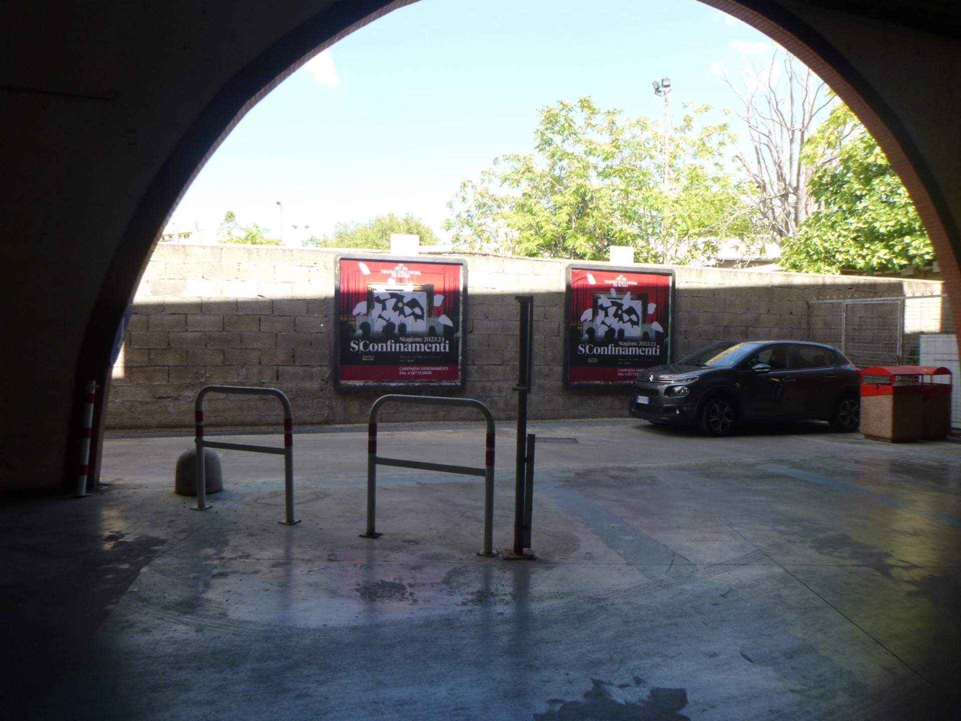 Impianto a VIA CARCANI 38 - int. Parcheggio Porta Portese (dx)  Roma