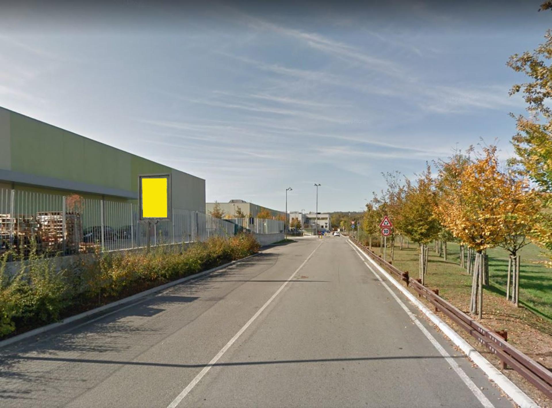 Impianto CARTELLONISTICA a Castelletto sopra Ticino, in zona Scarpe&Scarpe