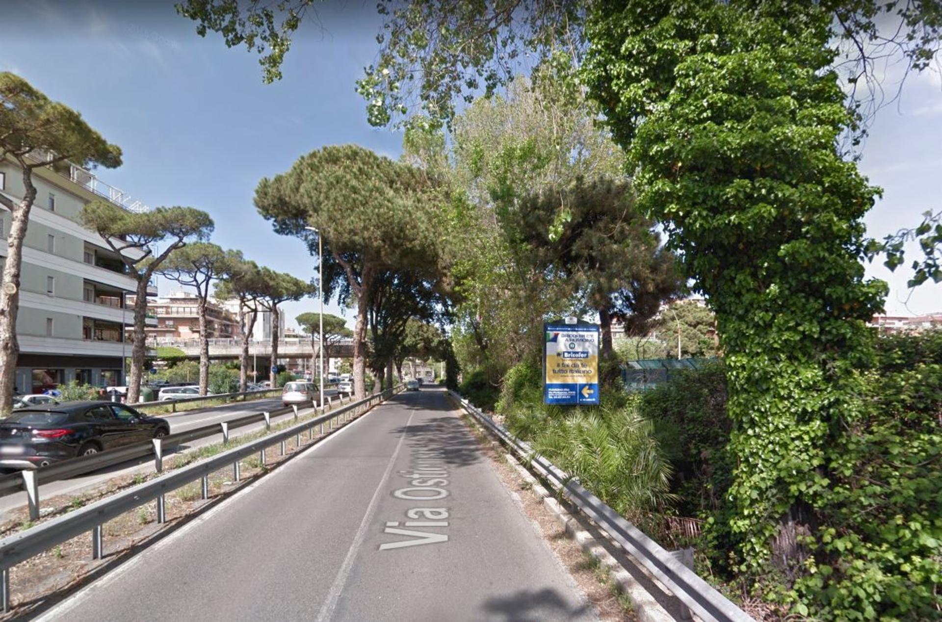 Impianto CARTELLONISTICA a Roma, in zona Unika
