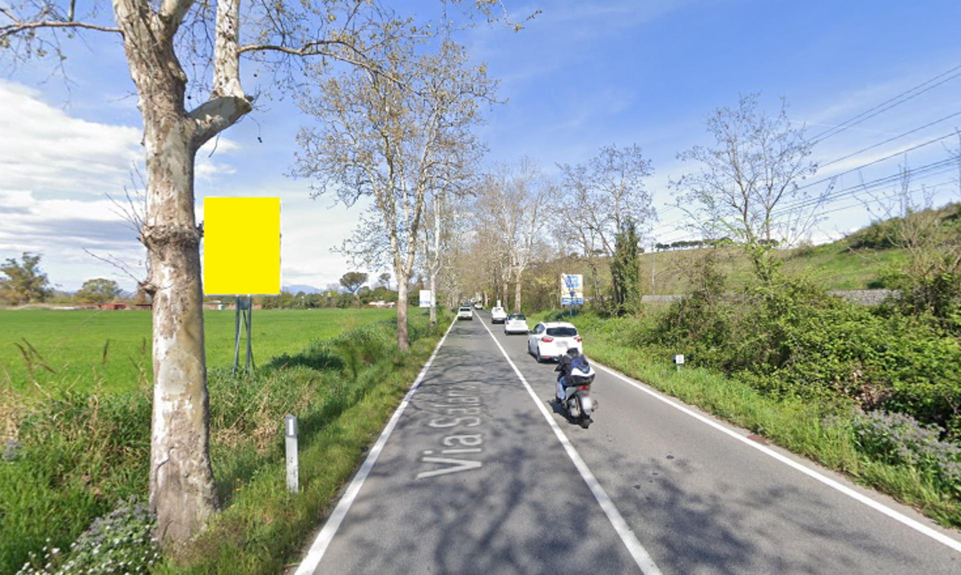 Impianto CARTELLONISTICA a Roma, in zona Esso