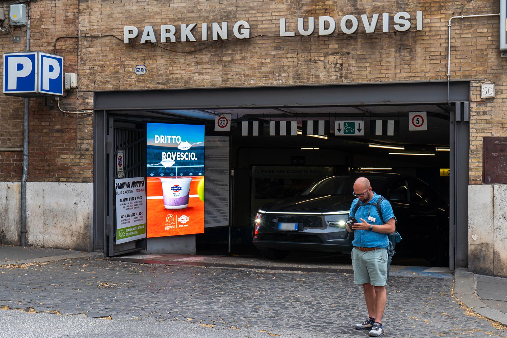 Impianto totem digitale a Roma