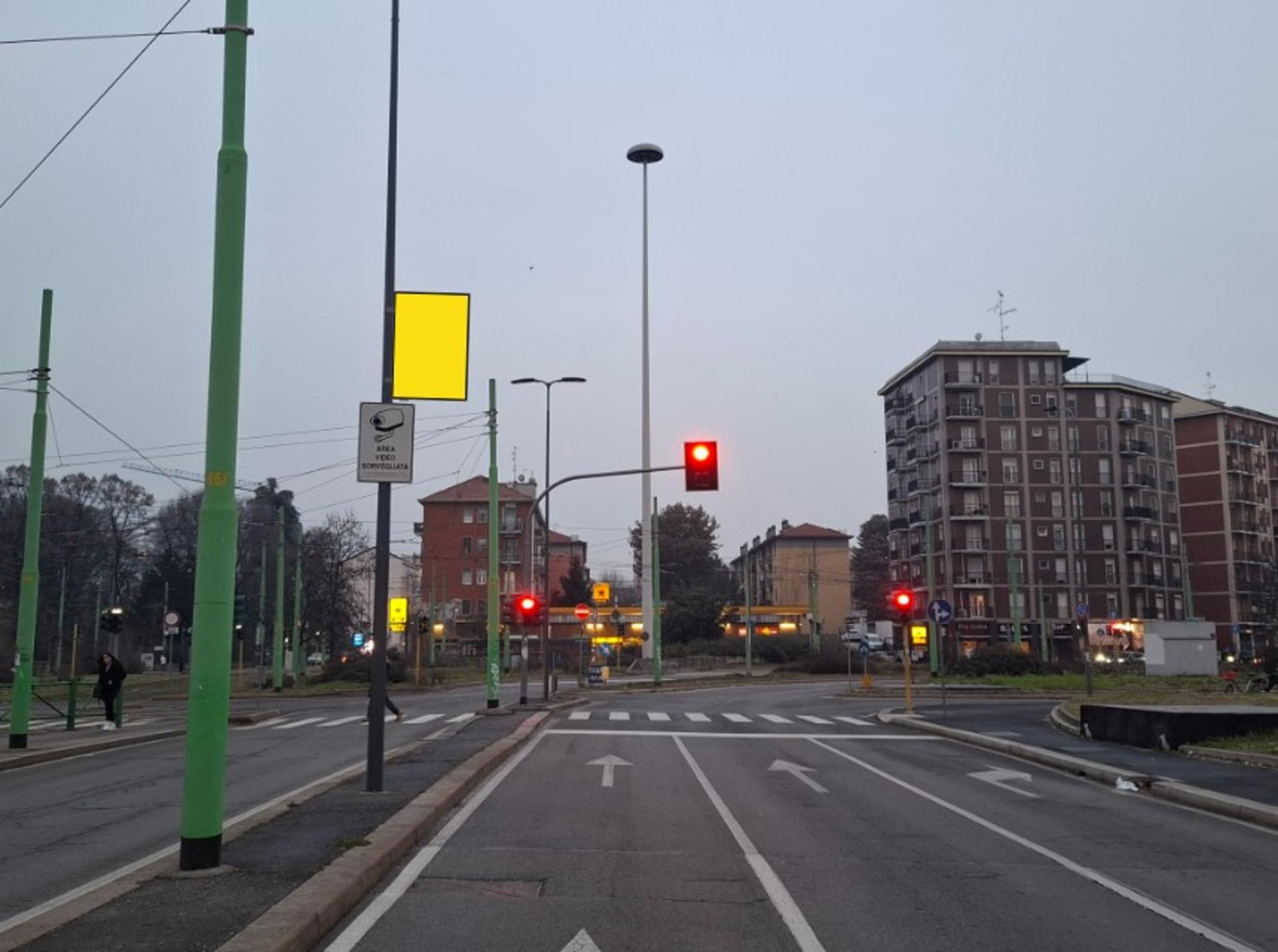 Impianto a VIA dei Missaglia palo n. 3  Milano