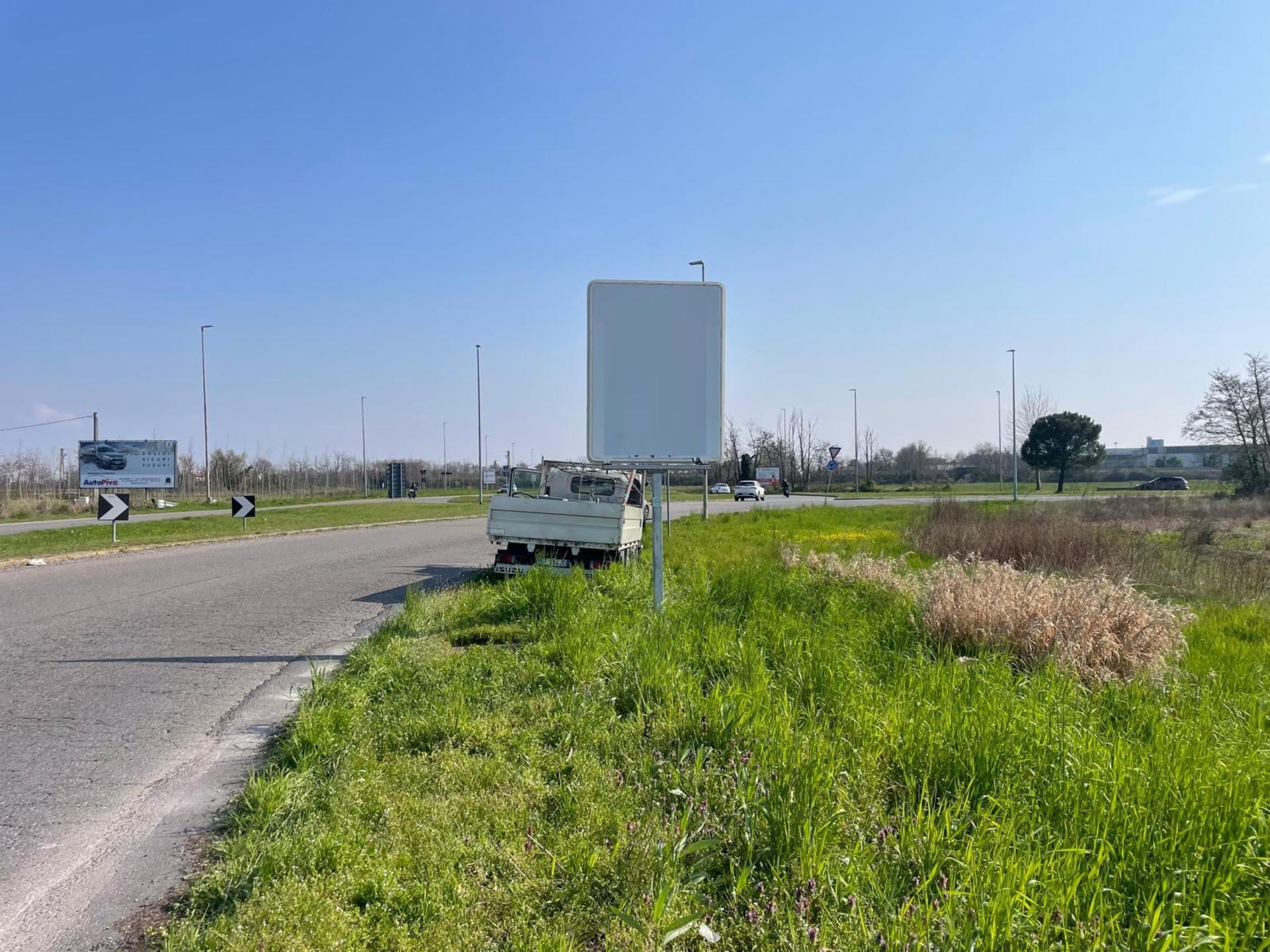 Impianto a Via Giotto 50 mt prima di Via Paolo VI dir. Vigevano  Abbiategrasso