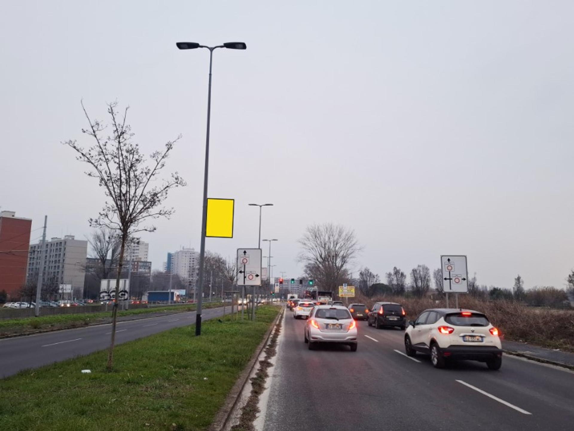 Impianto a VIA dei Missaglia palo n. 122  Milano