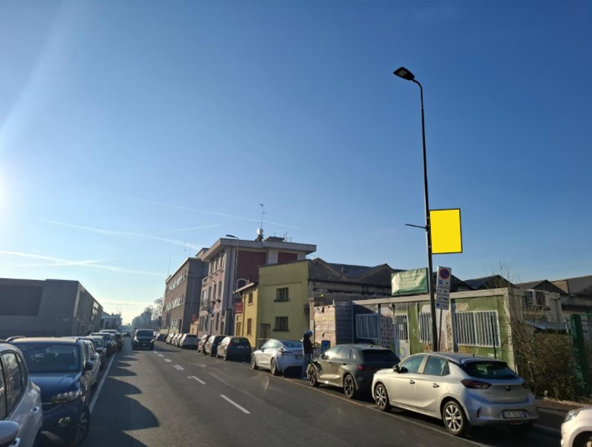 Impianto TARGA PALO a Milano, in zona Gypsian Club