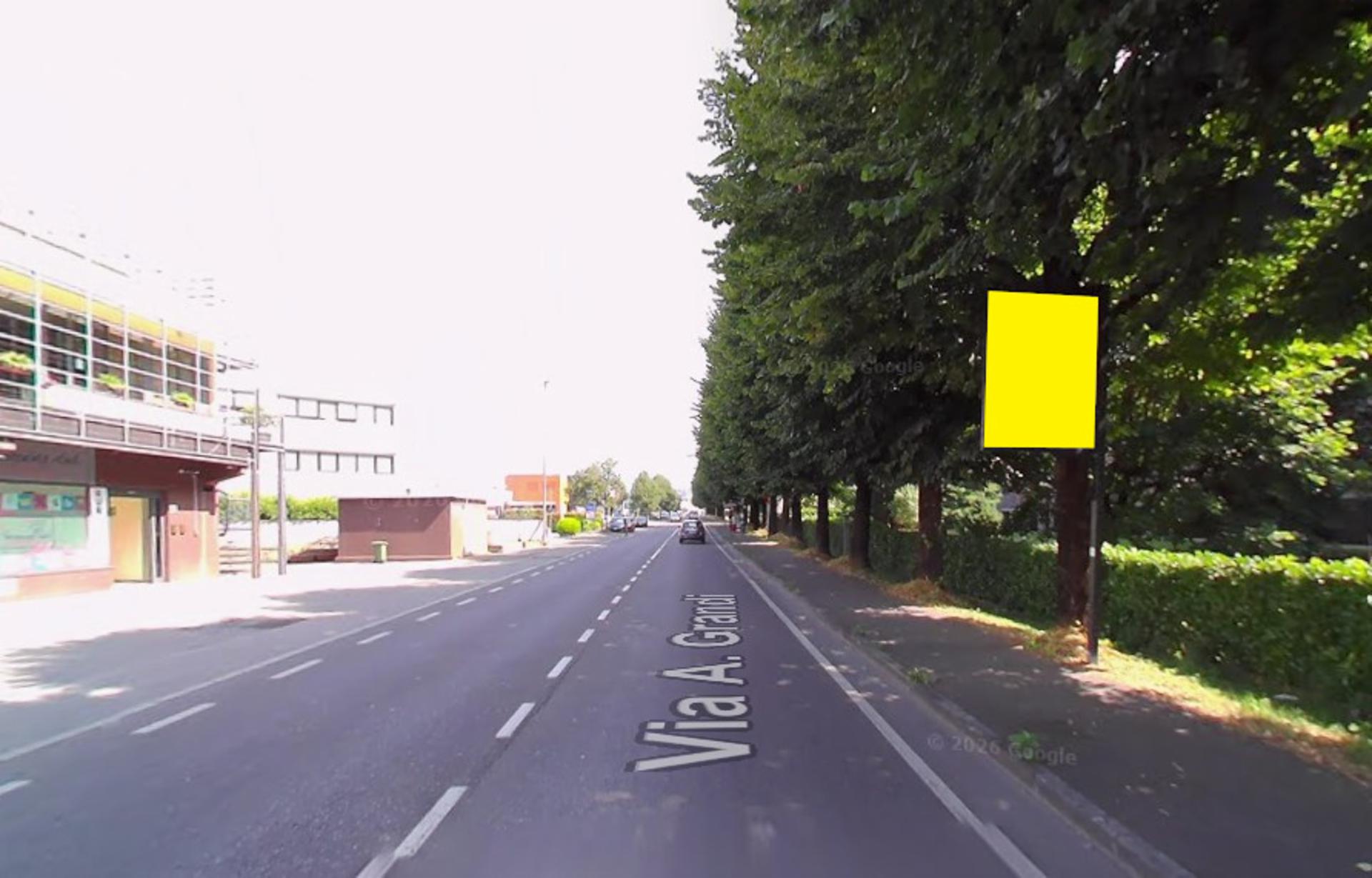 Impianto a VIA GRANDI 32,50 DOPO ATTRAVERSAMENTO PEDONALE LATO DX  Cantù