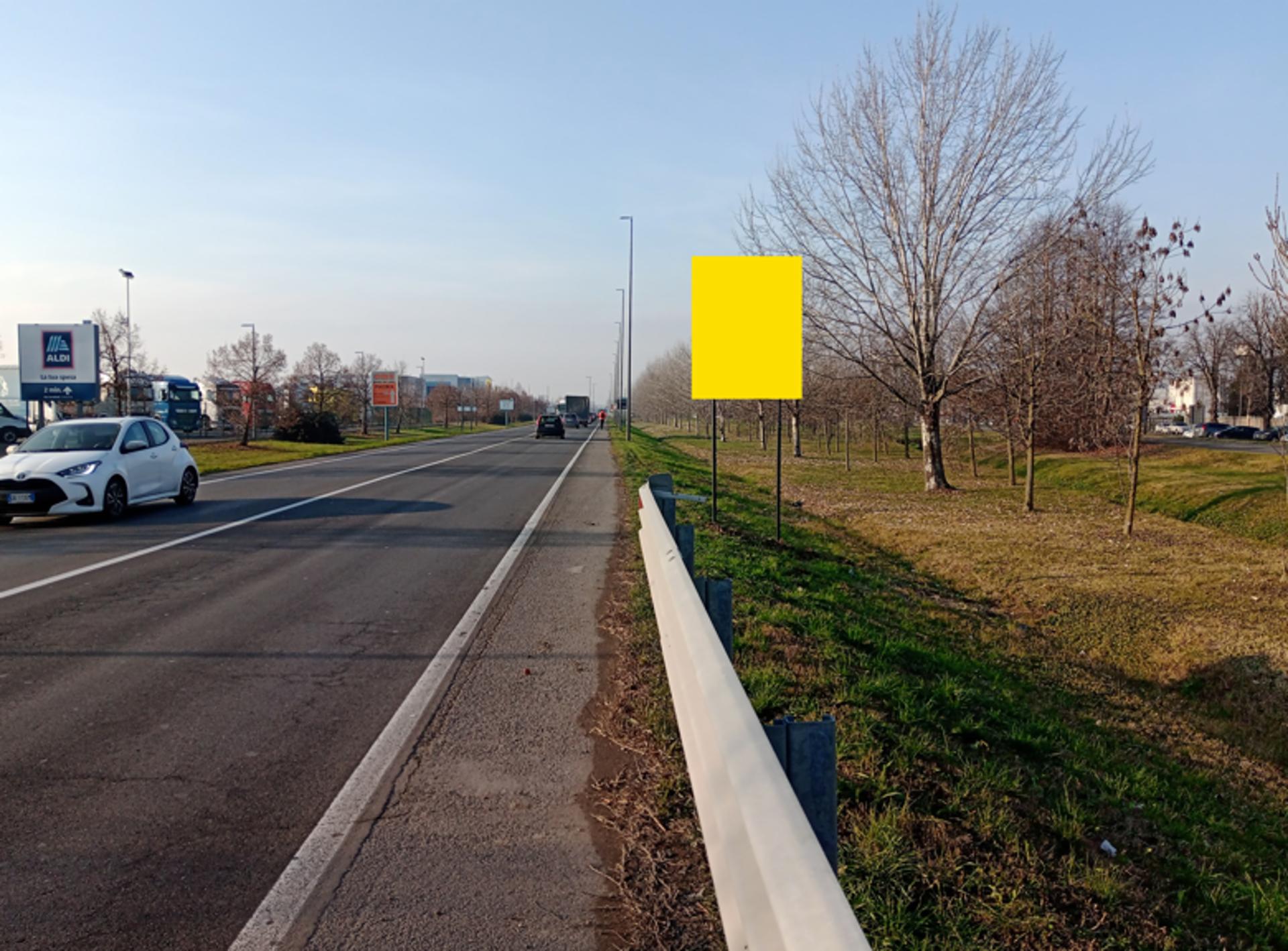 Impianto CARTELLONISTICA a Piacenza, in zona Bar Tavola Fredda