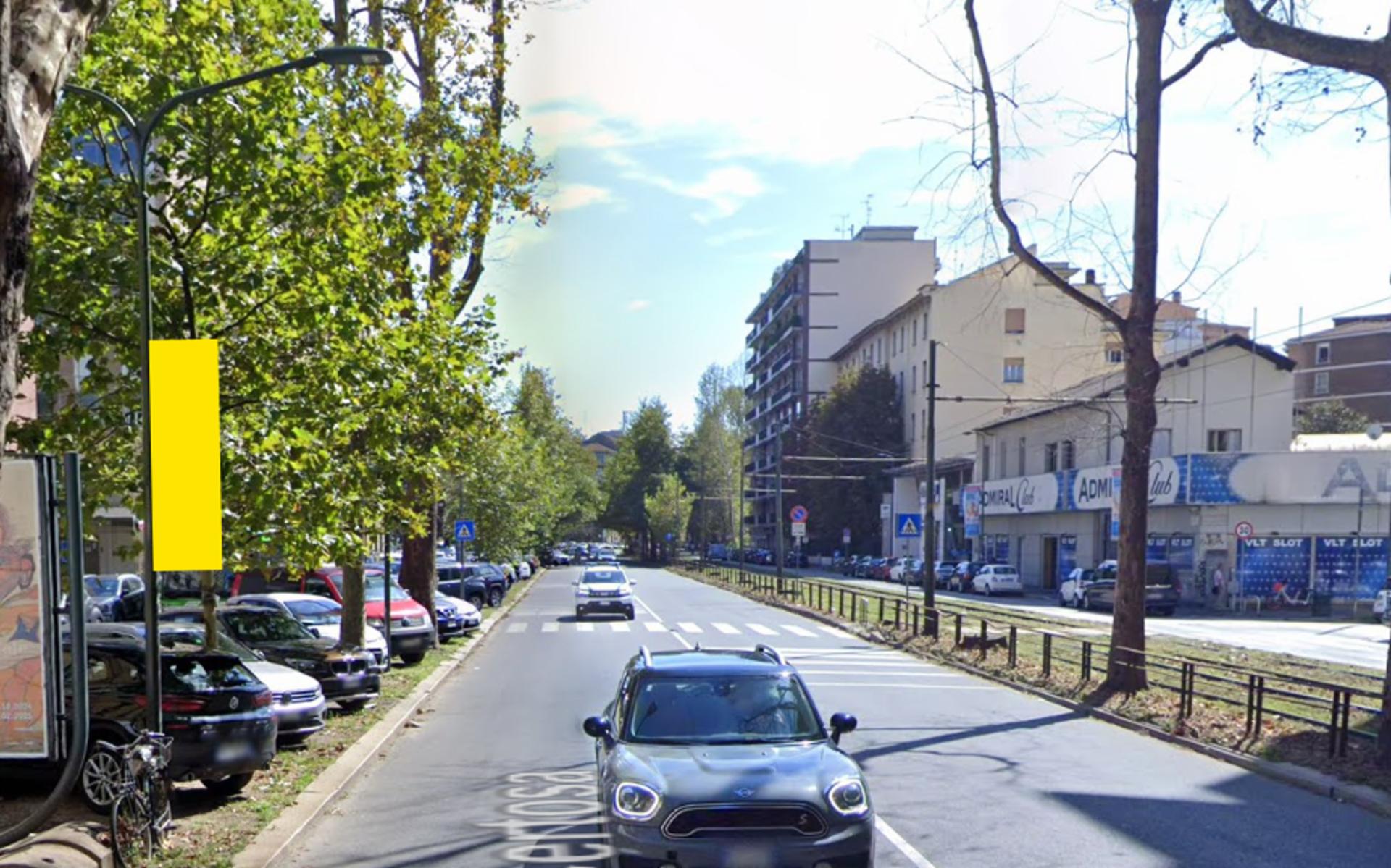 Impianto VERTICAL BANNER a Milano, in zona Pizza Max