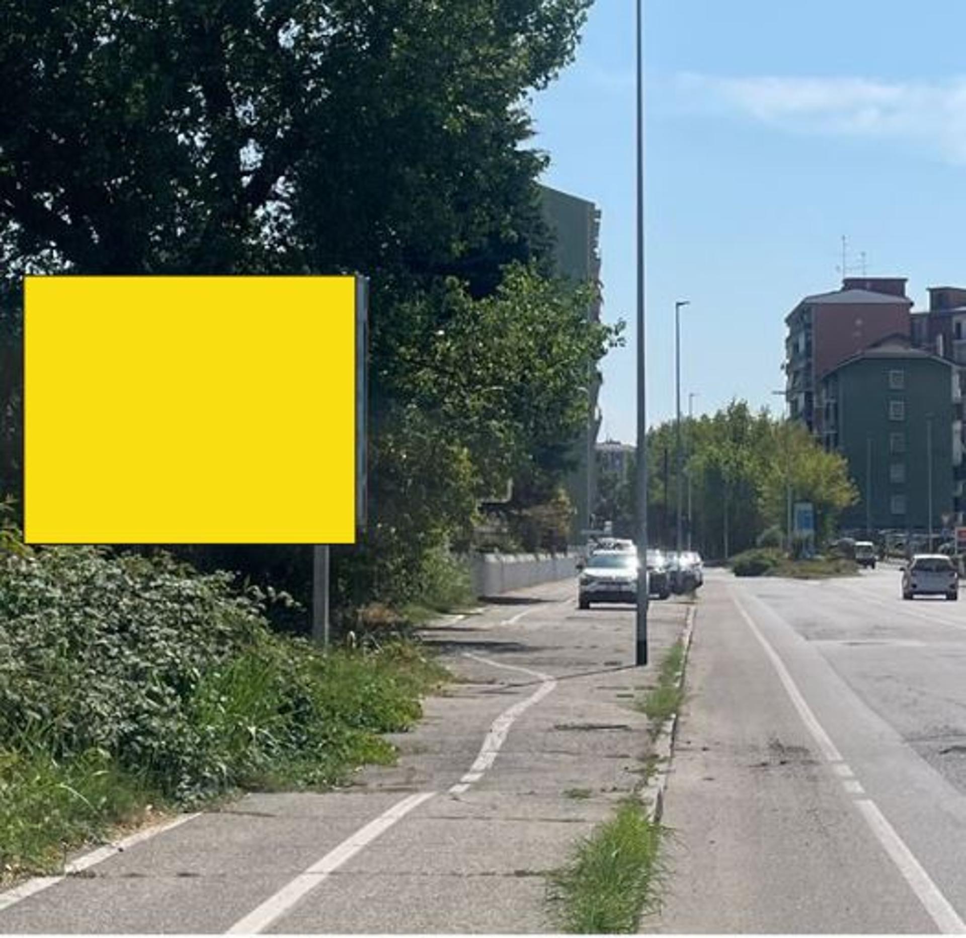 Impianto POSTER a Vercelli, in zona Imai Market City