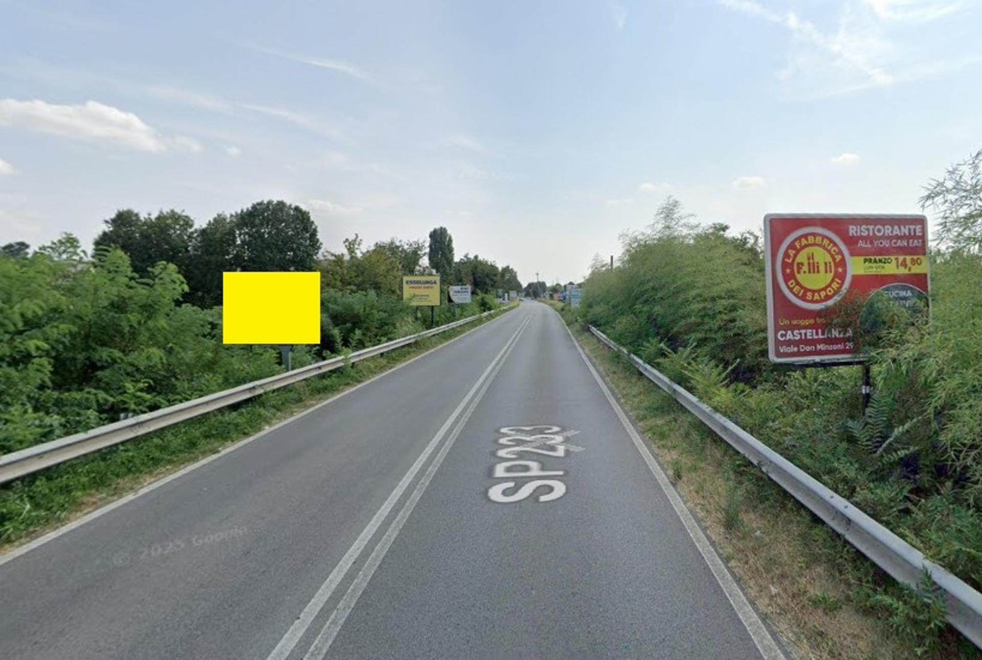 Impianto CARTELLONISTICA a Saronno, in zona Grandi Magazzini Bossi