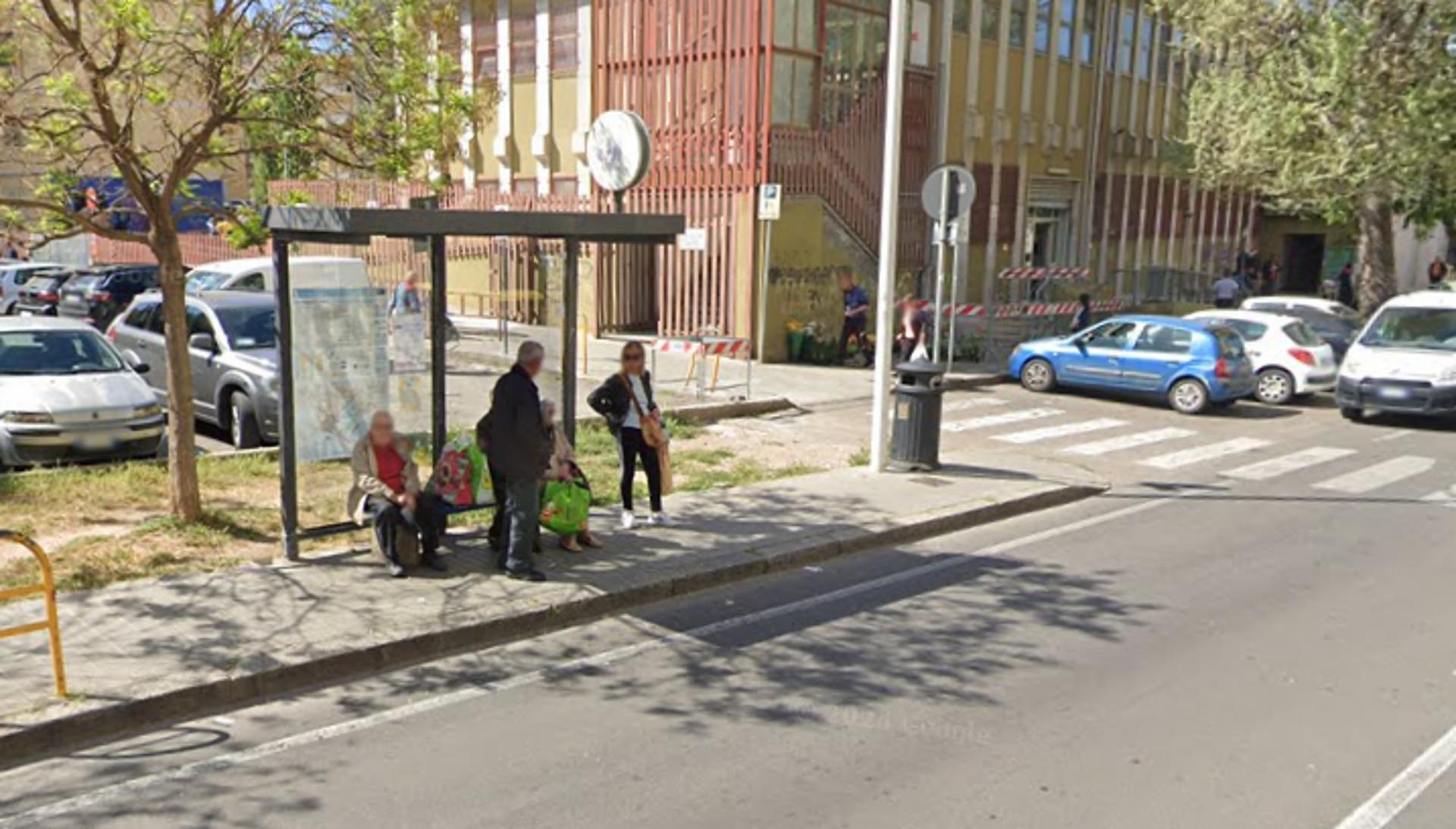 Impianto PENSILINA a Cagliari, in zona Real Beauty Stylist