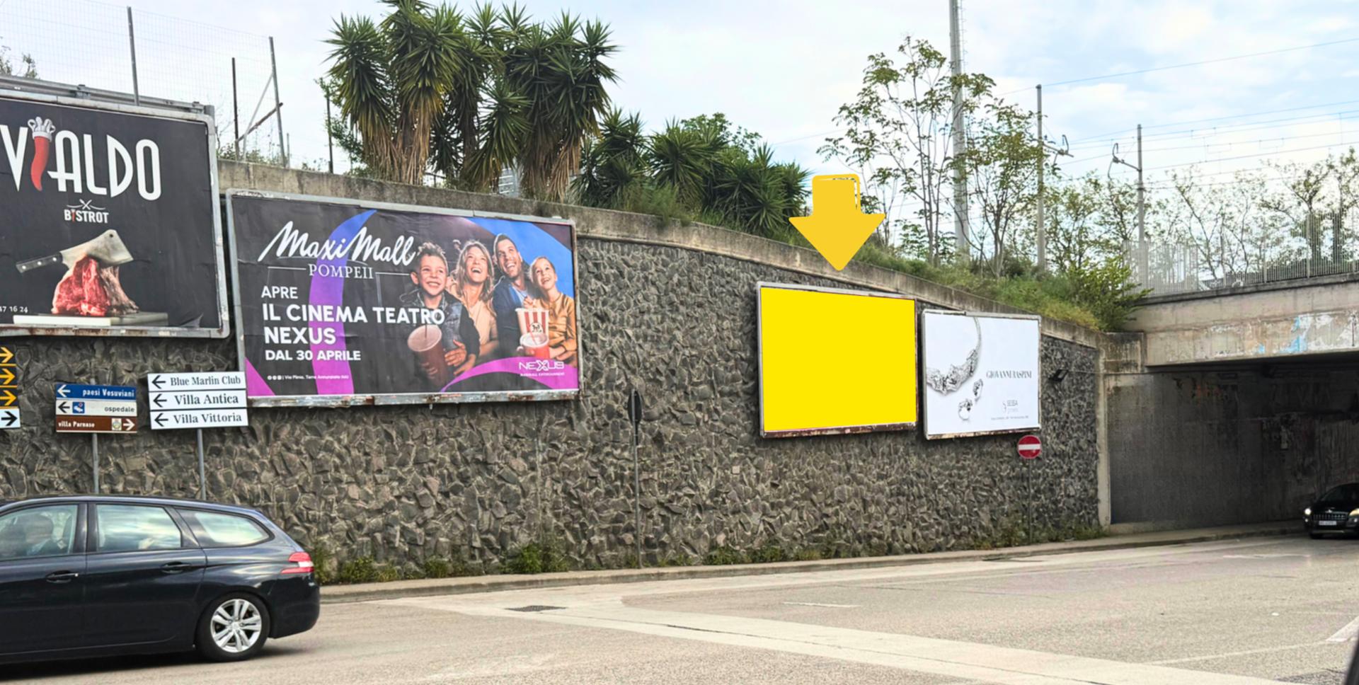 Impianto POSTER a Torre Annunziata, in zona Diva Parrucchieri