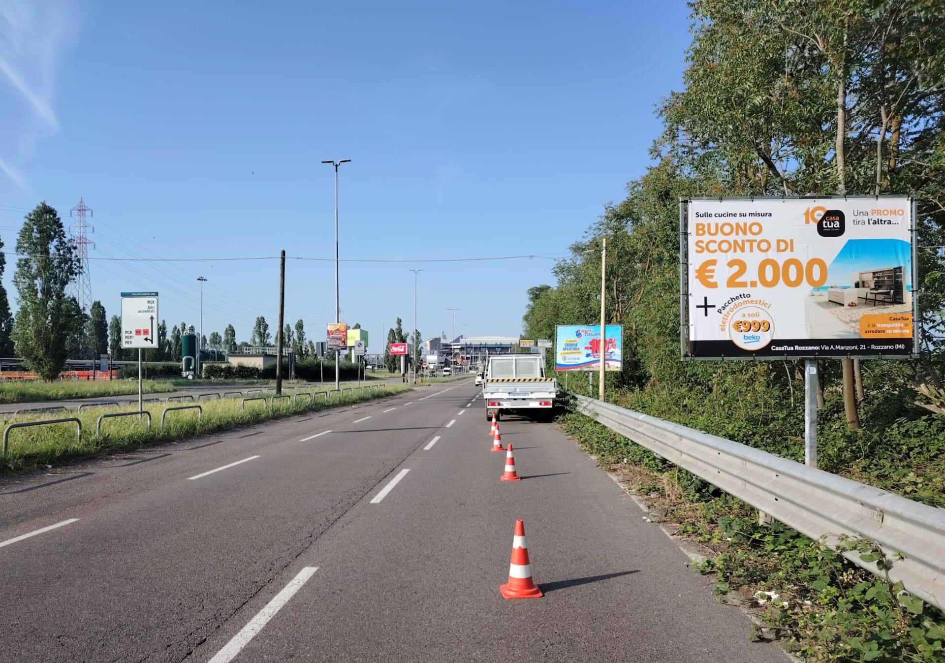 Impianto a Viale Forum uscita A7 da Milano 302 mt da rotatoria Forum  Assago