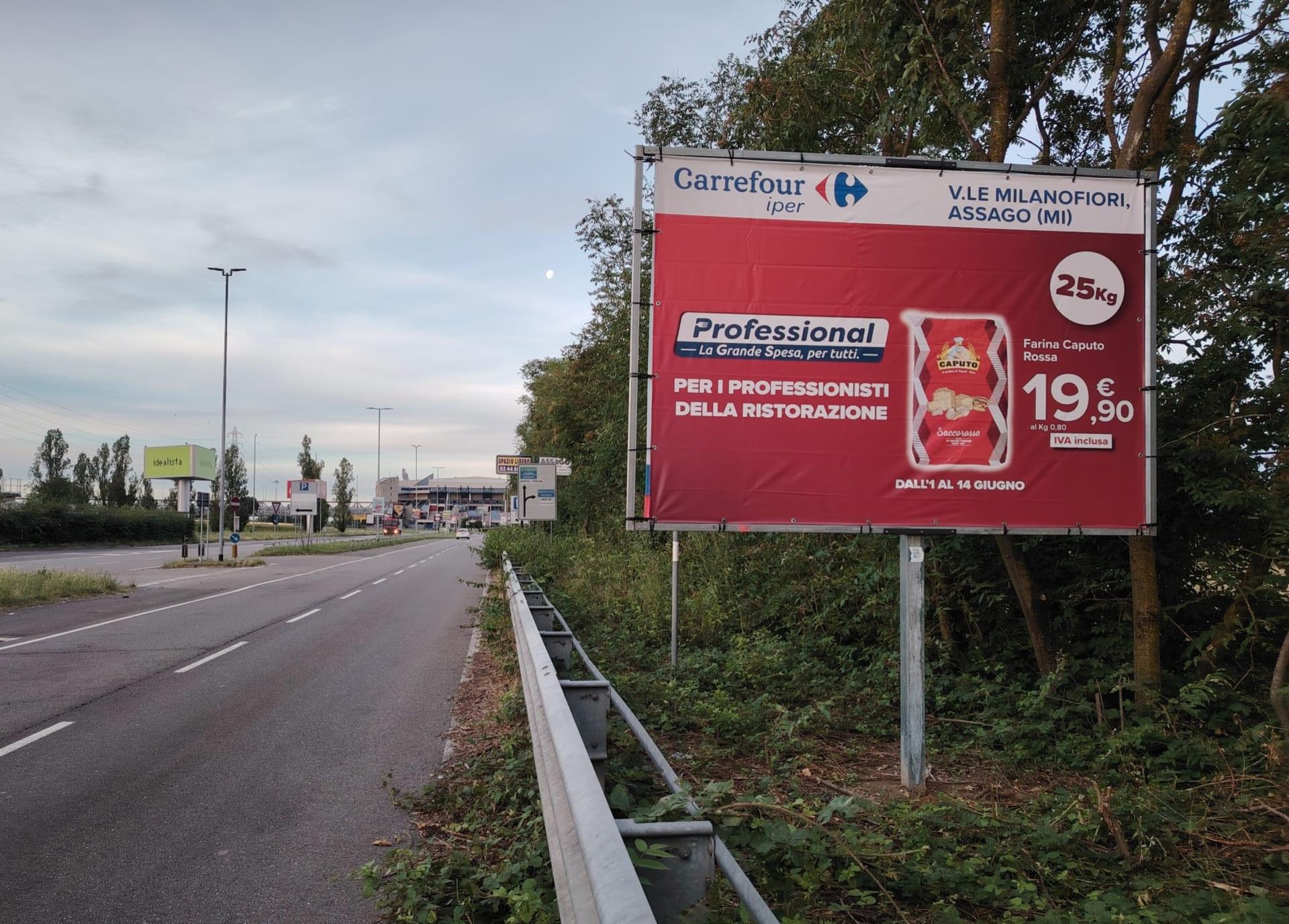 Impianto a Viale Forum uscita A7 da Milano 277  mt da rotatoria Forum  Assago