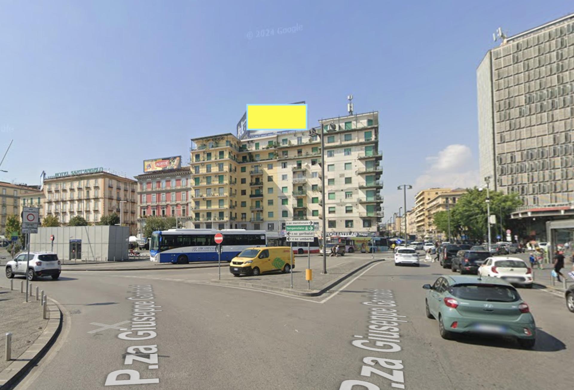 Impianto MAXI AFFISSIONE a Napoli, in zona Fusco