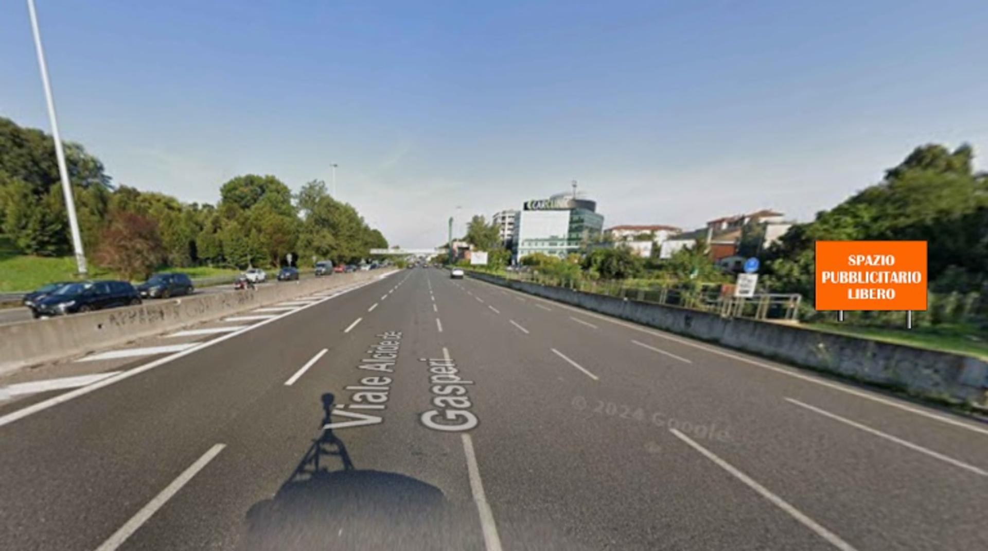Impianto POSTER a Milano, in zona Pupuseria Karina