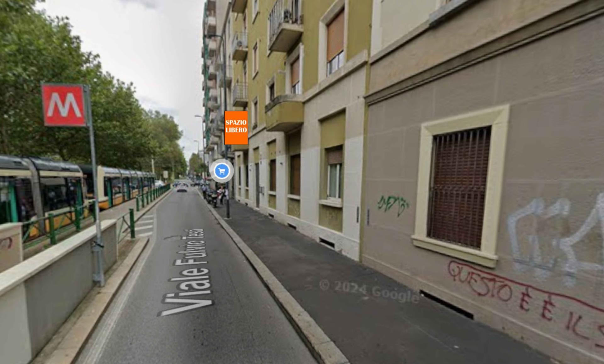 Impianto POSTER a Milano, in zona Minimarket Bontà e Salute