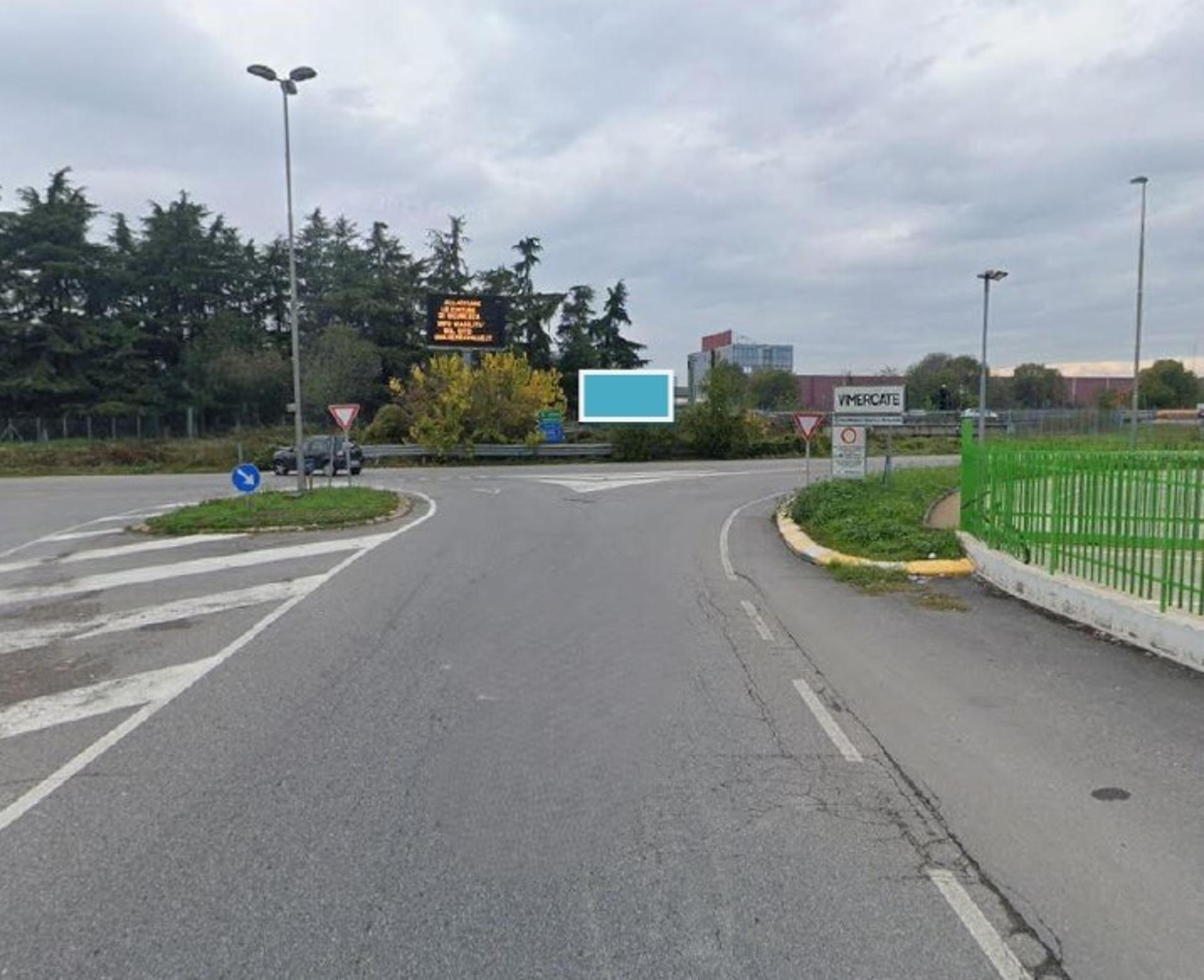 Impianto a VIA BOLZANO / VIA TRENTO (TELAIO BANNER)  Vimercate