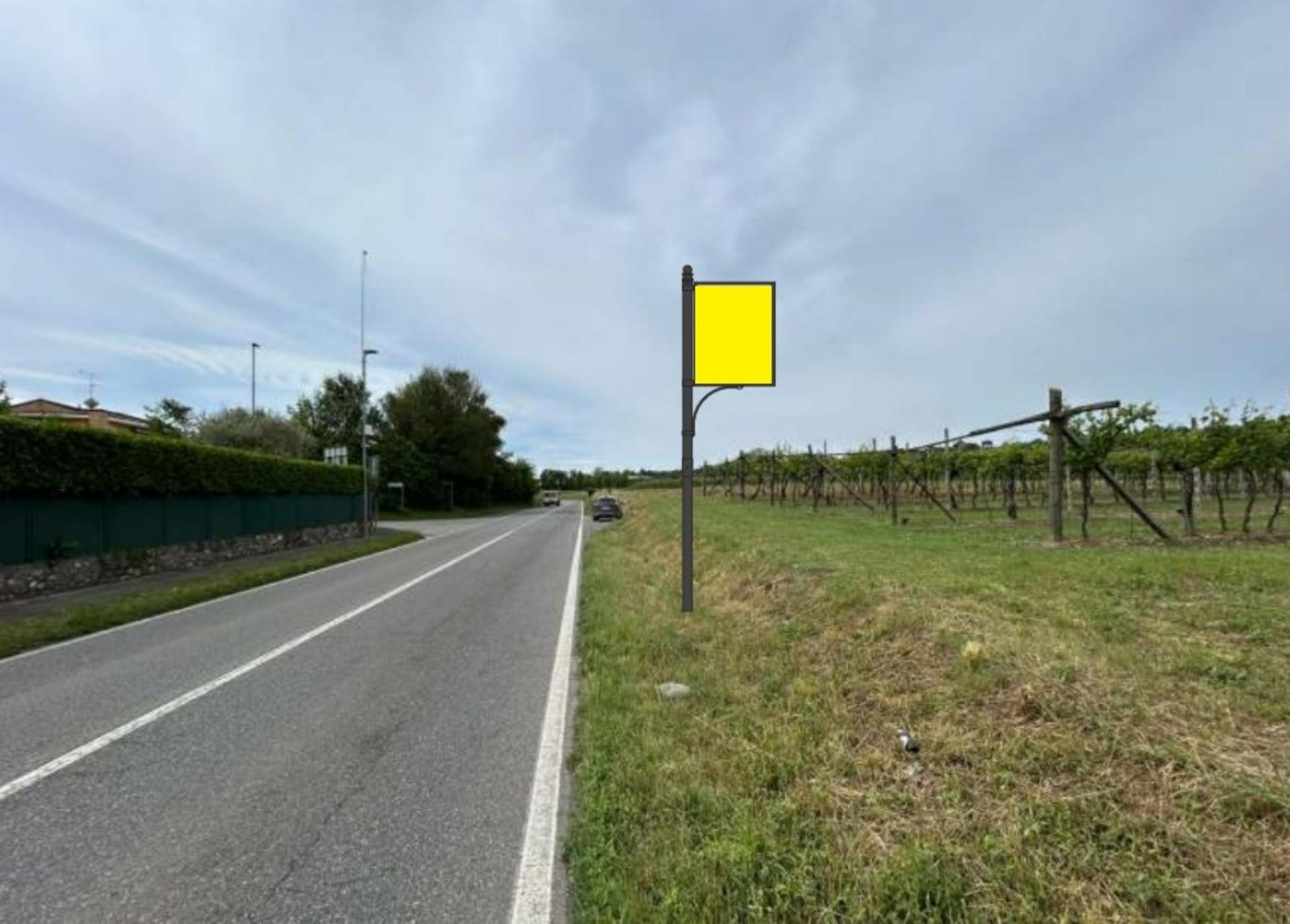 Impianto a S.P. 11  kM. 7+745/dx  Adro
