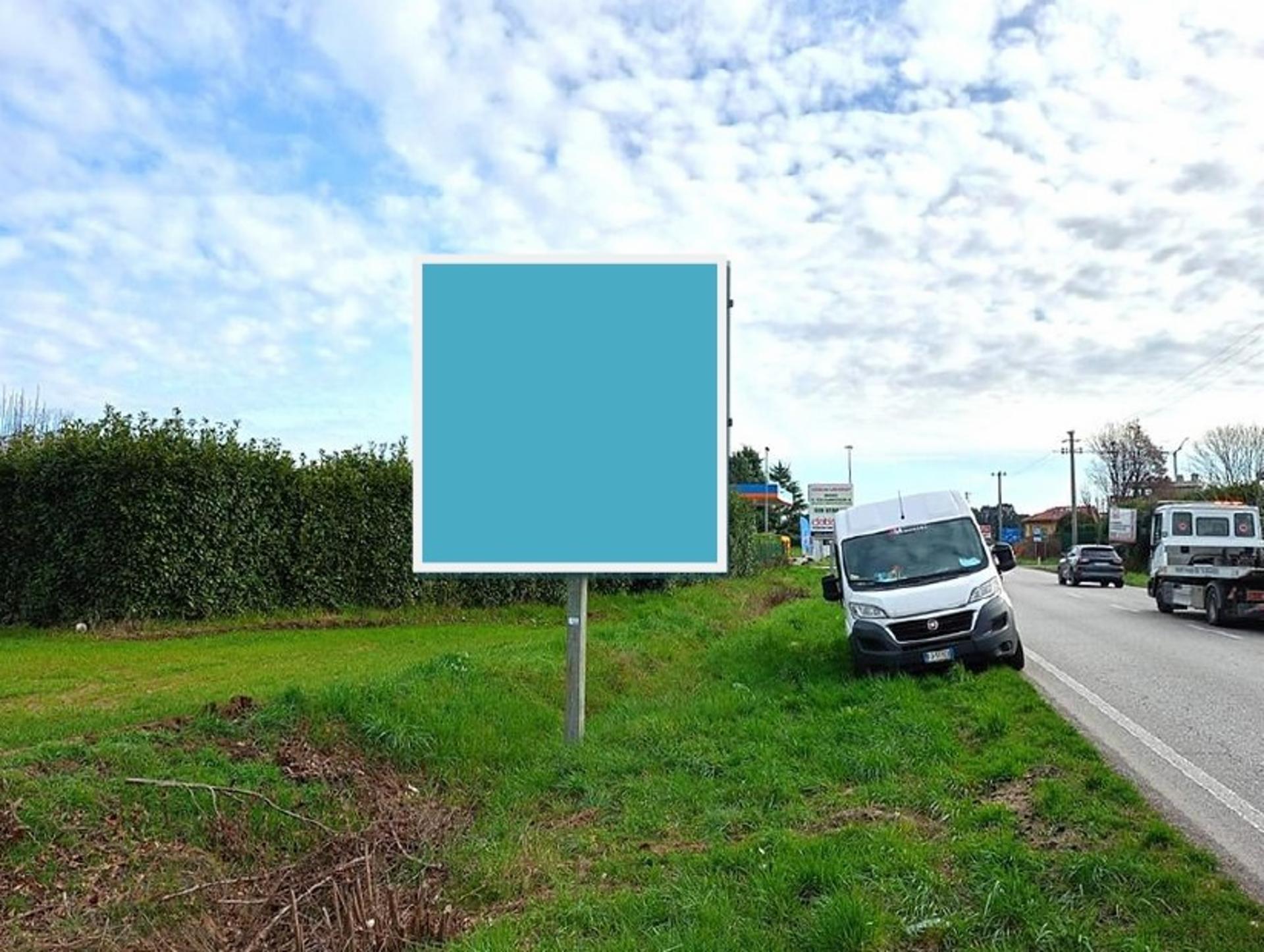 Impianto a SP 2 VIALE ITALIA (ALT. CIV 85) FACCIATA DIR TREZZO S/A  Busnago