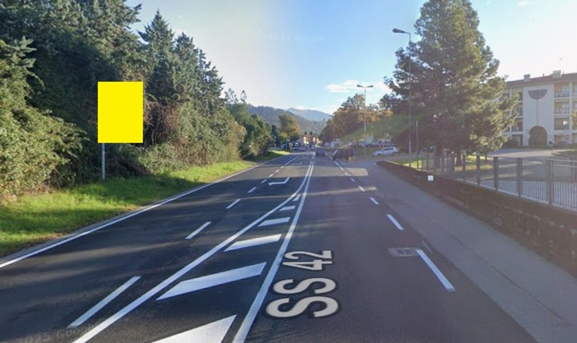 Impianto CARTELLONISTICA a Cenate Sotto, in zona Civico 18