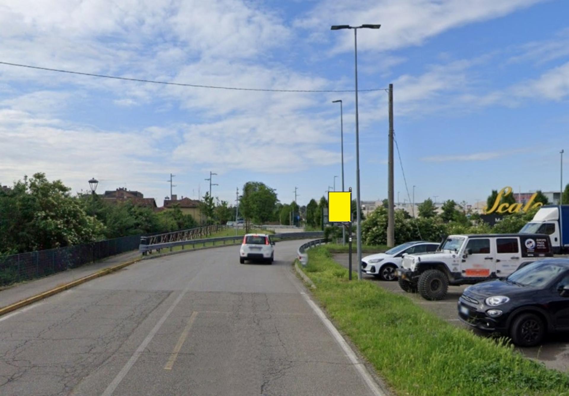 Impianto a VIA Milano 35 m prima di rotatoria Scalo Milano  Locate di Triulzi