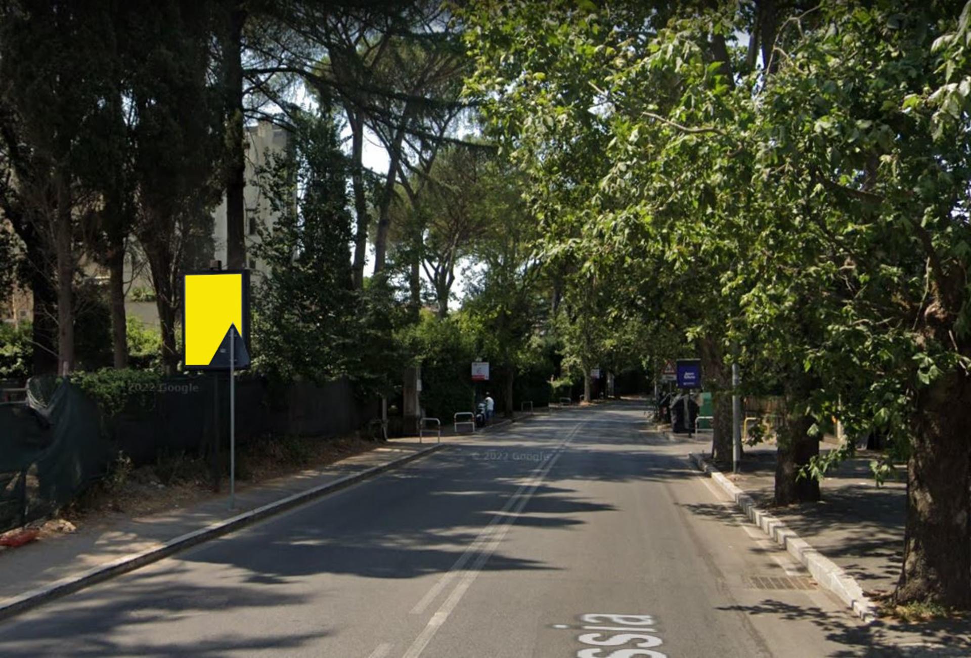 Impianto CARTELLONISTICA a Roma, in zona Fashion Bar