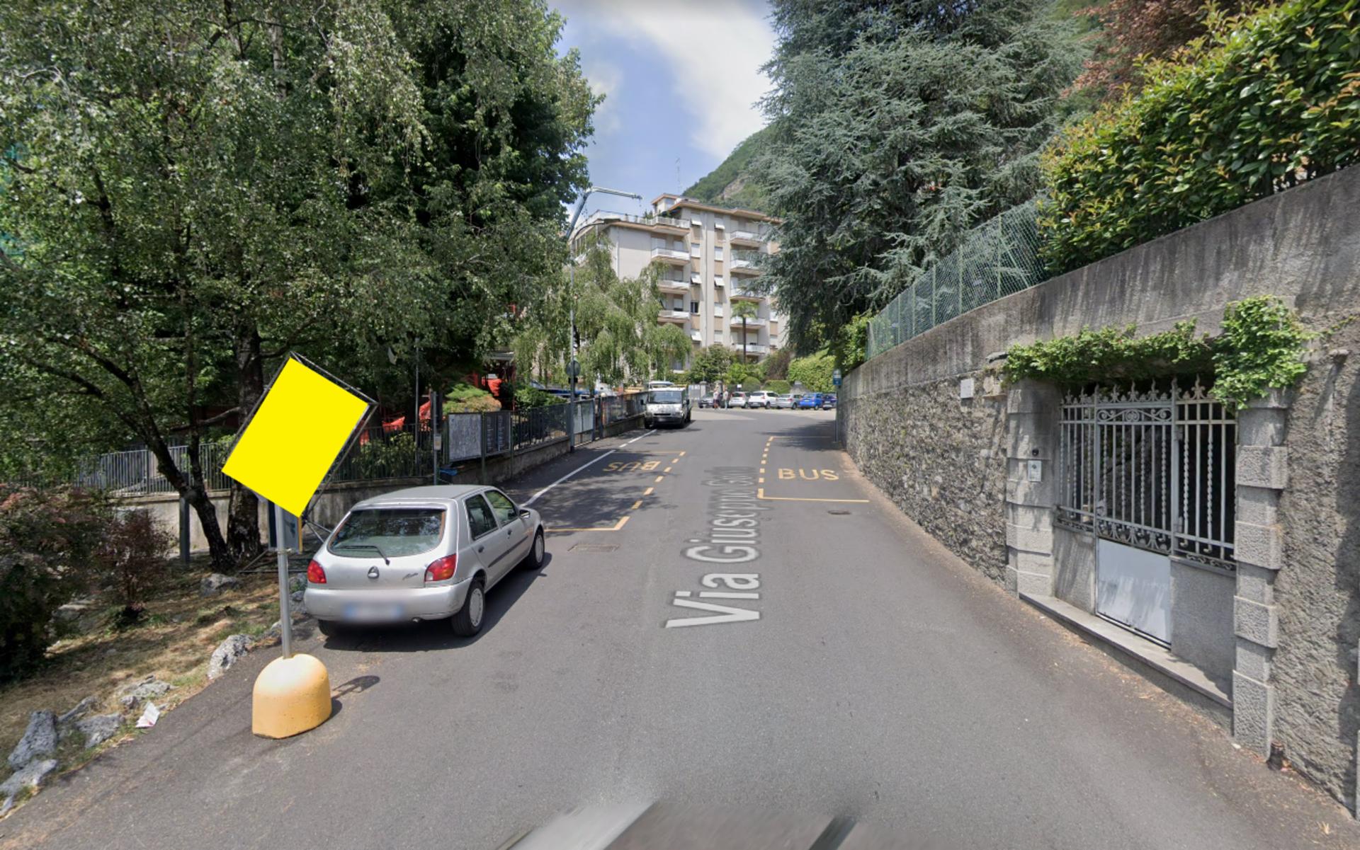 Impianto STENDARDO a Como, in zona Manola Coiffeur