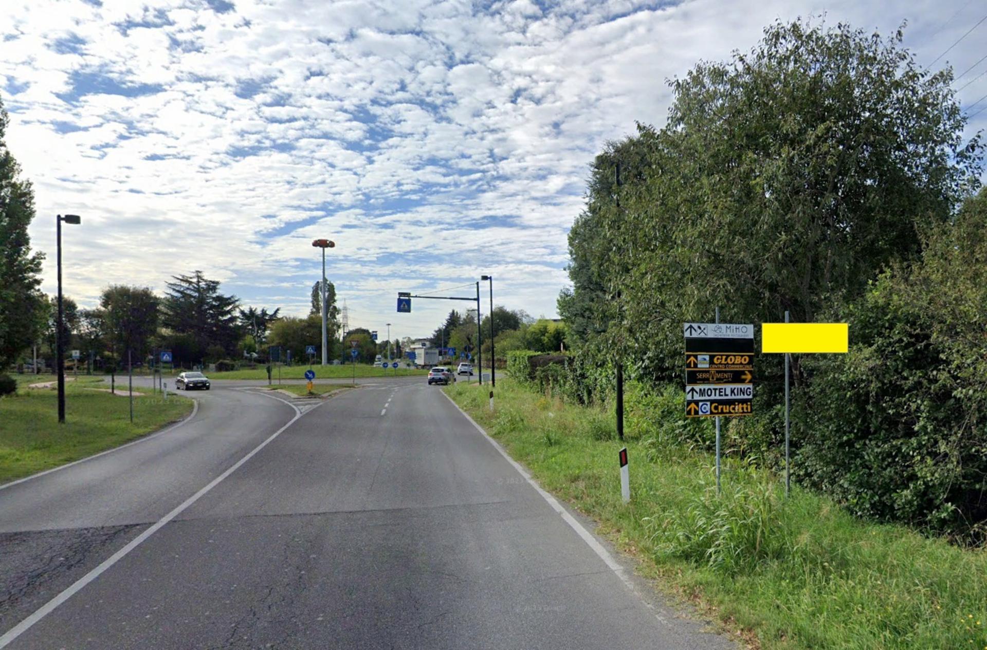 Impianto FRECCE / PREINSEGNE a Varedo, in zona Esselunga