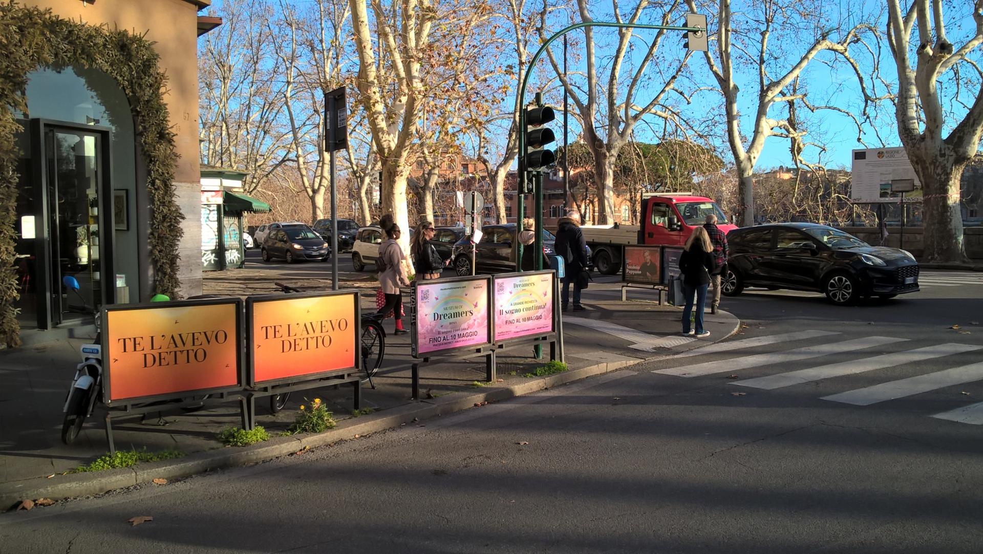Impianto a VIA ARENULA - ang. Lungotevere Cenci (dx)  Roma