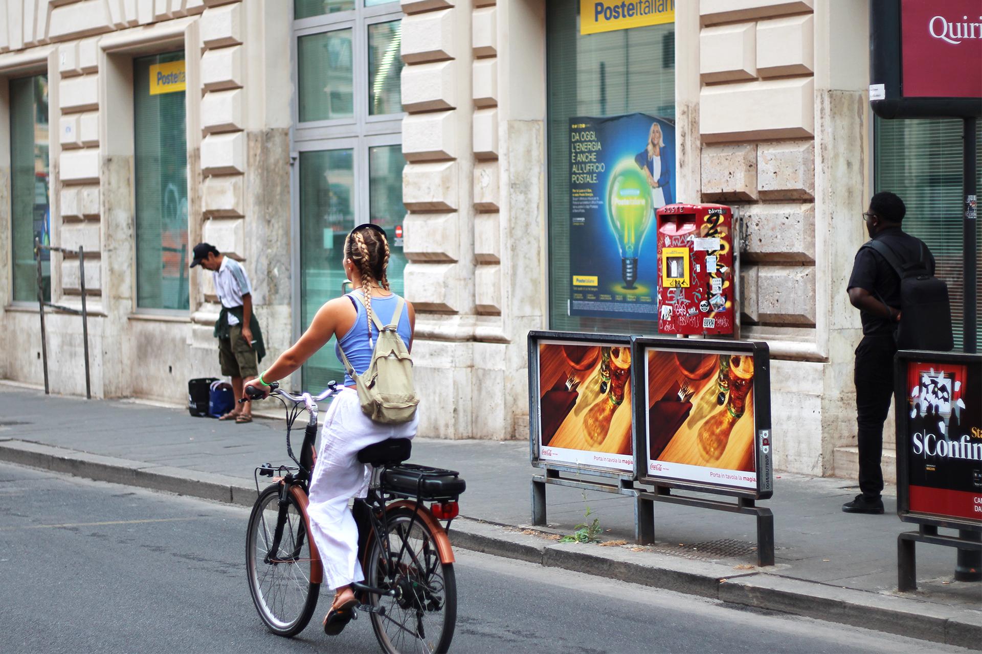 Impianto a VIA ARENULA - ang. Via dei Falegnami (sx)  Roma