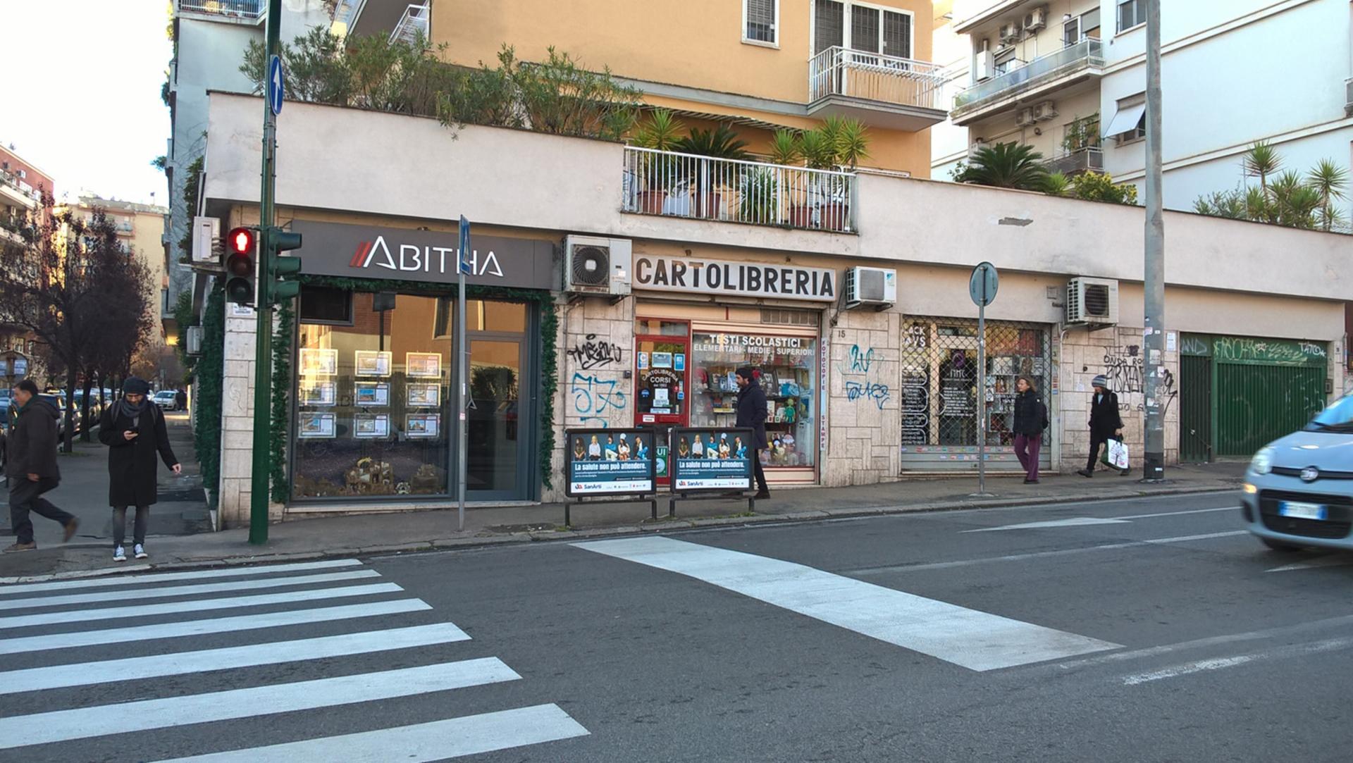 Impianto a VIALE MEDAGLIE D'ORO - ang. Via Luigi Rizzo  Roma
