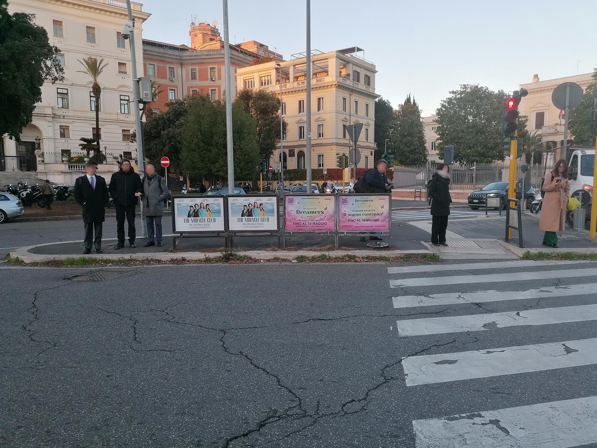 Impianto a PIAZZA DELLA CROCE ROSSA - fr. Viale Castro Pretorio (dx)  Roma