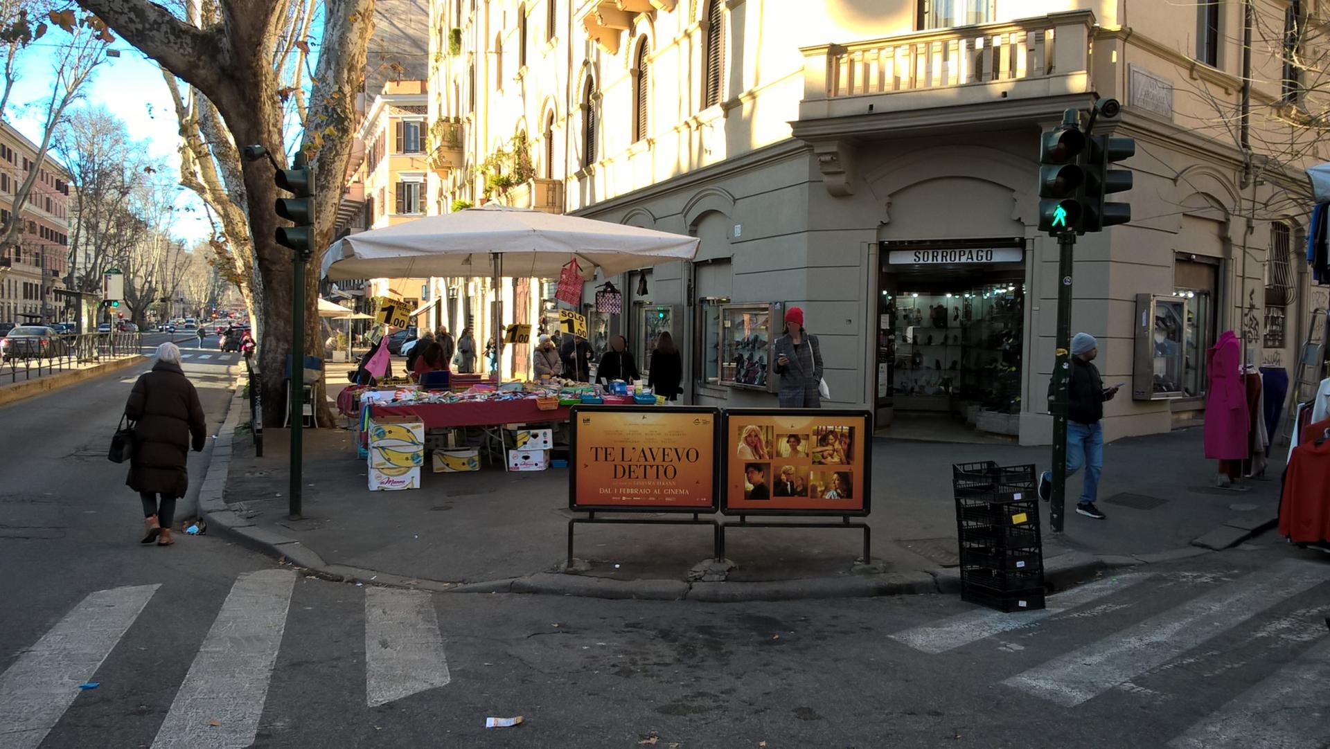 Impianto a VIALE TRASTEVERE - ang. Via Merry del Val (lt. Sud, dx)  Roma